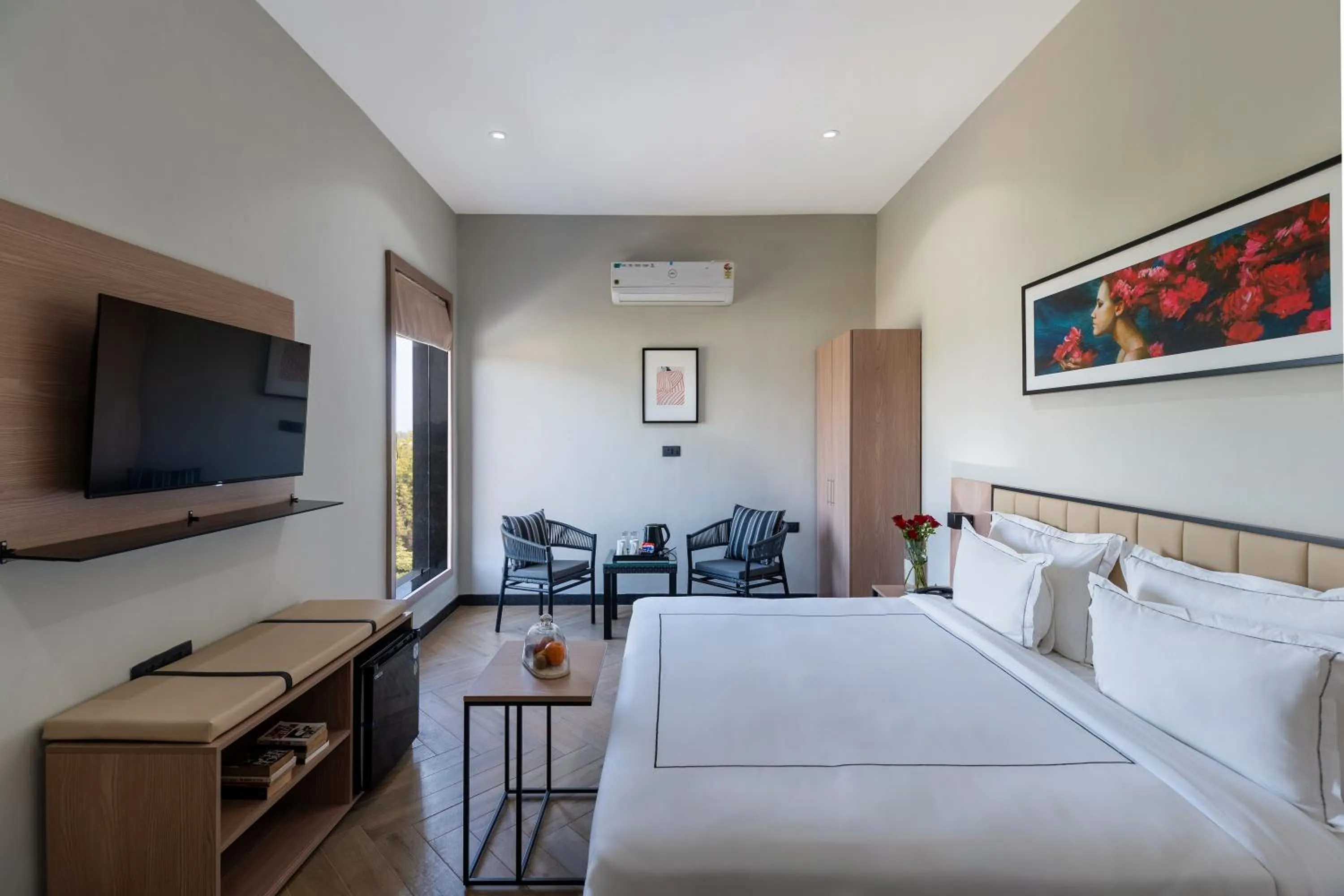 TV and multimedia, Bed in Blue Chip Stays - My Downtown Hotels