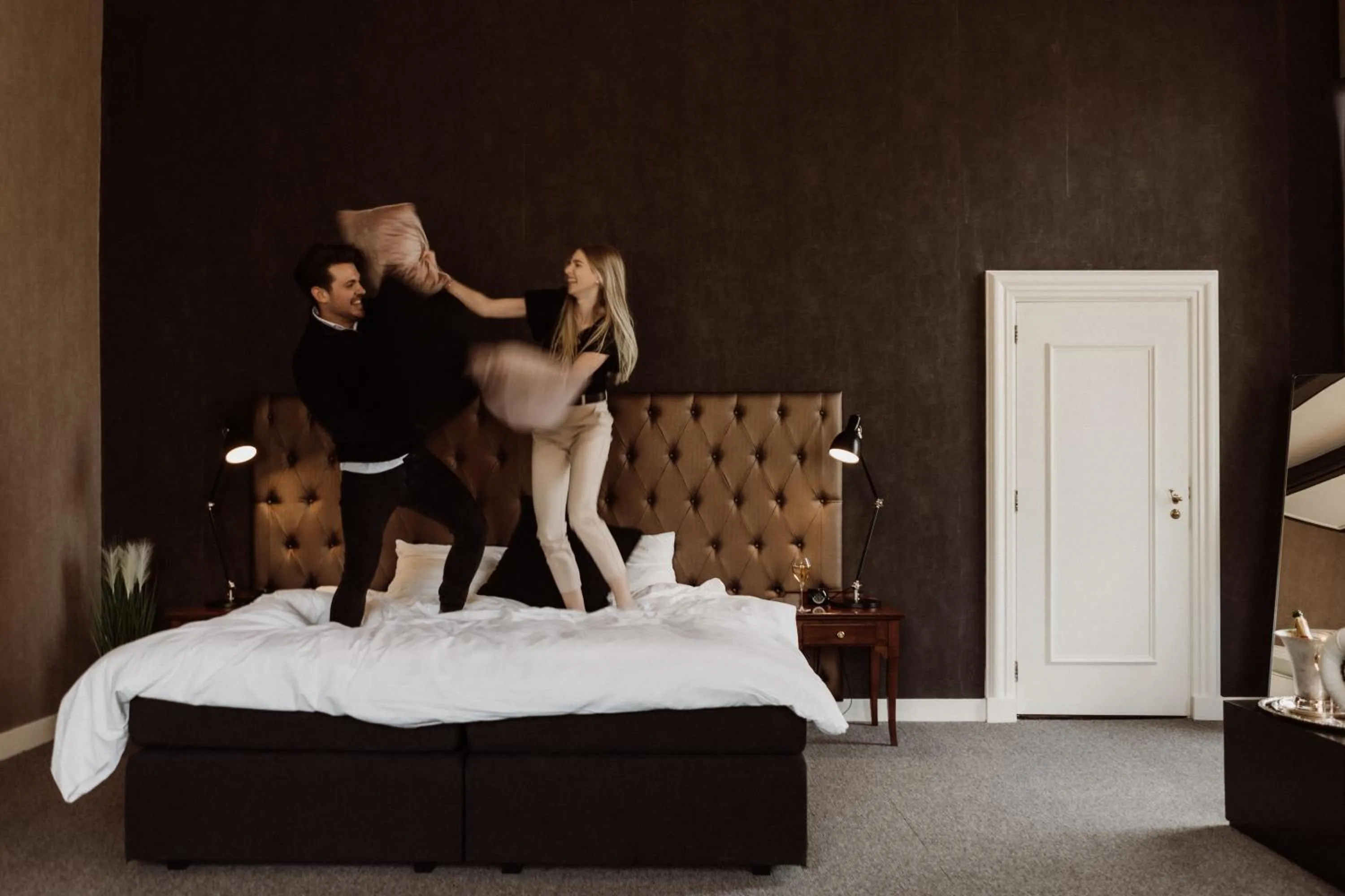 People, Bed in Châteauhotel De Havixhorst