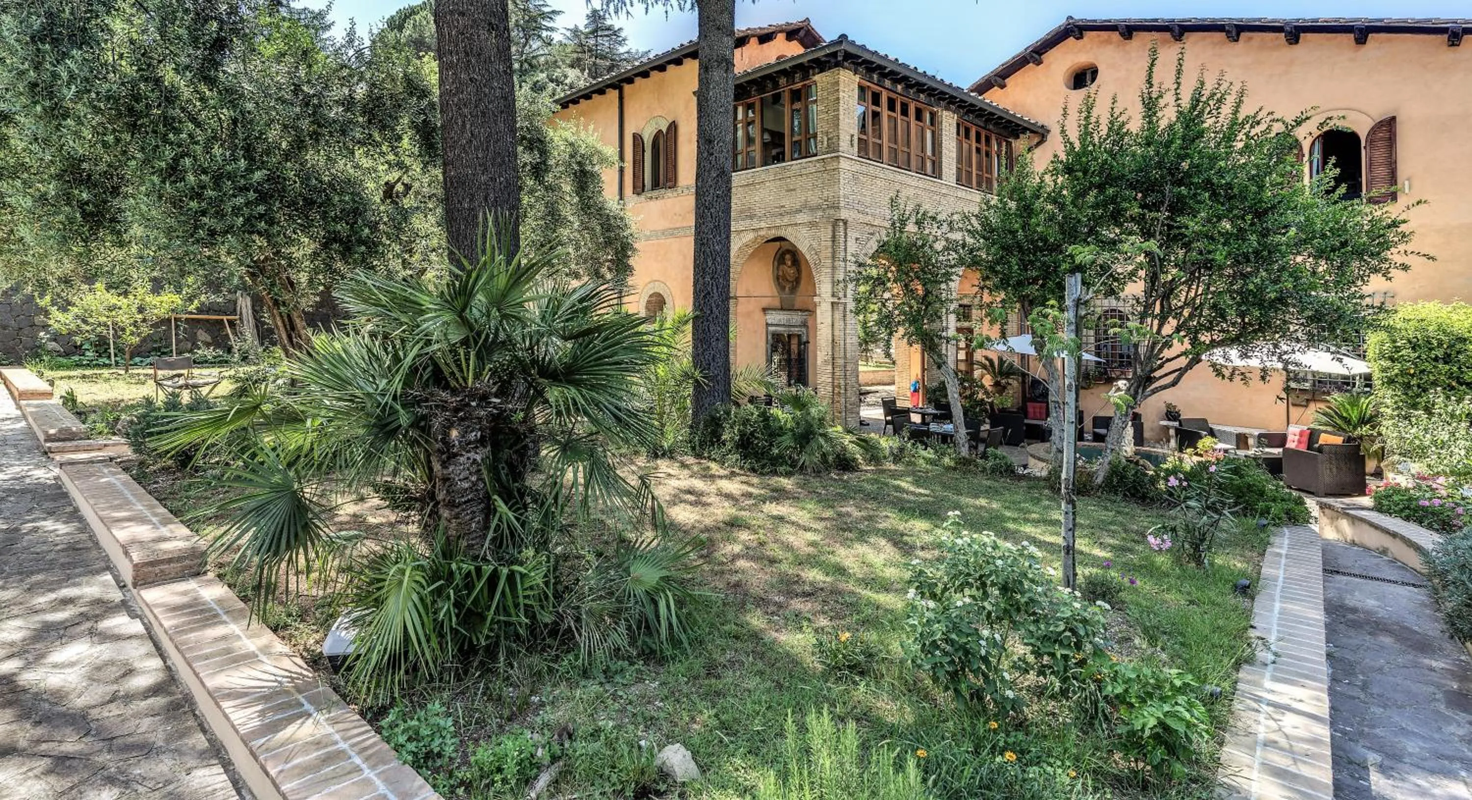 Garden view in Villa Alberici
