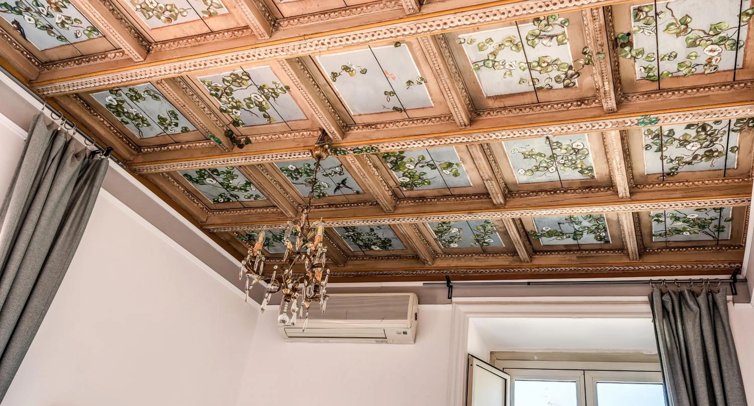 Decorative detail in Villa Alberici