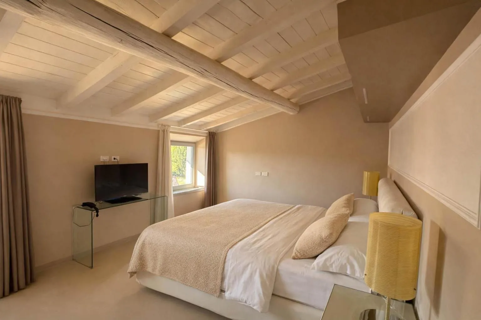 Bed in Boutique Hotel Bogliaco