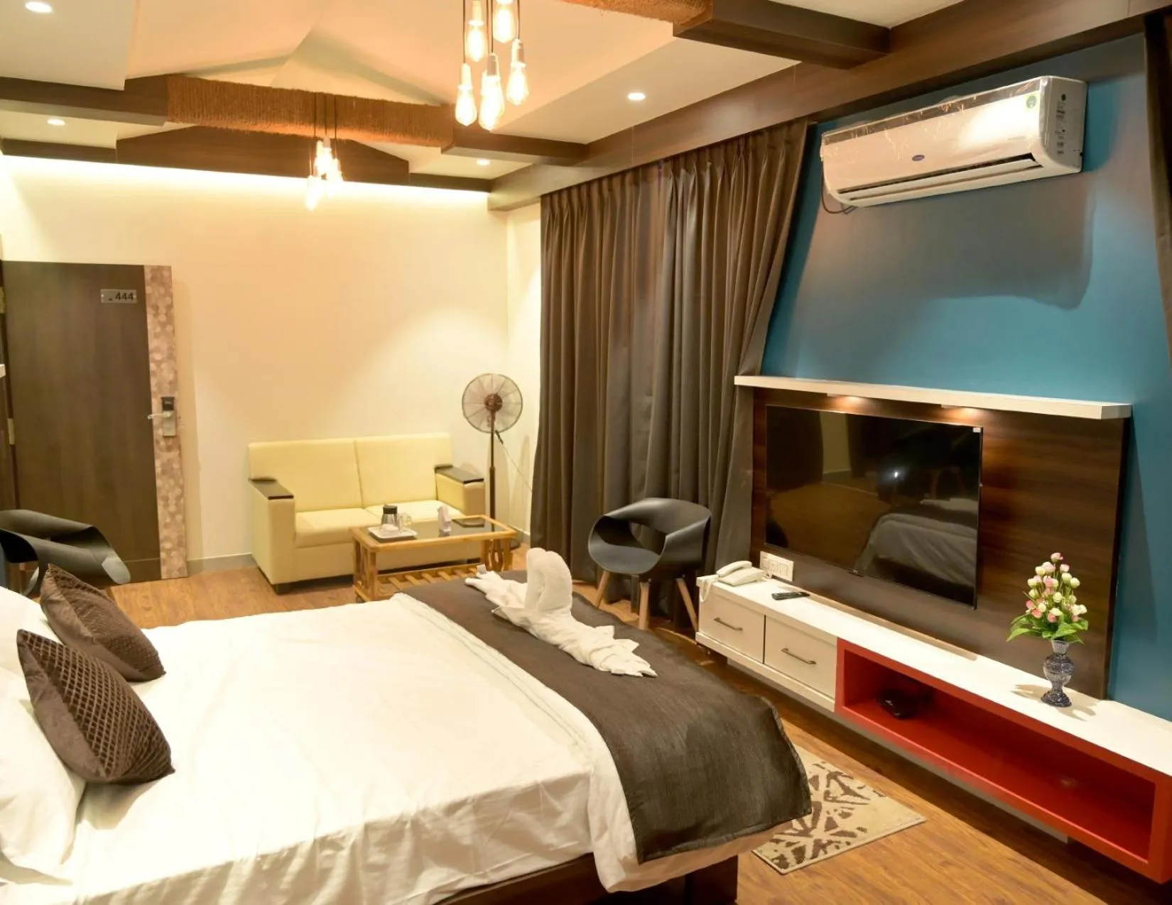 Bedroom, Bed in Hotel Limelight