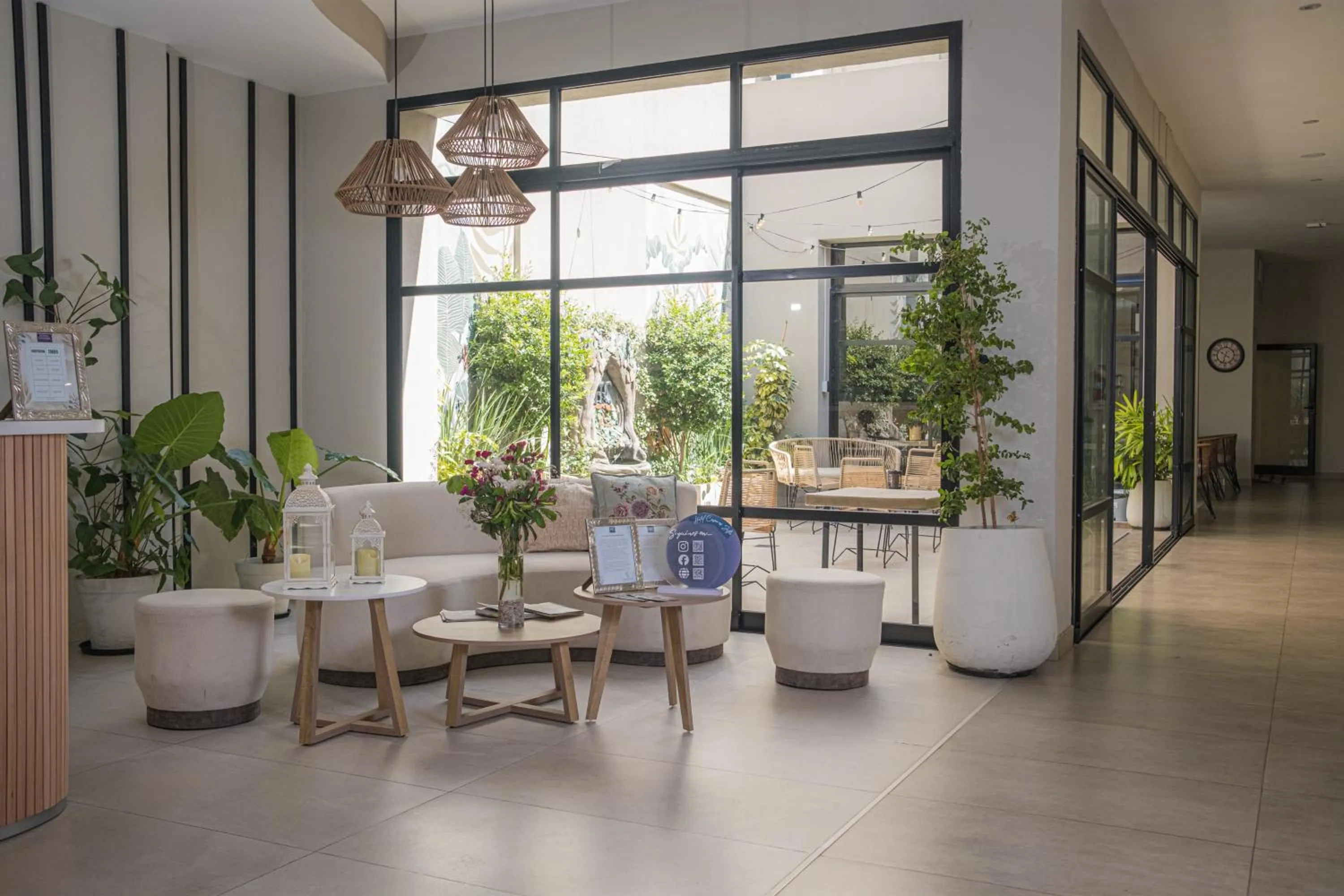 Lobby or reception in Hotel Caseros Salta