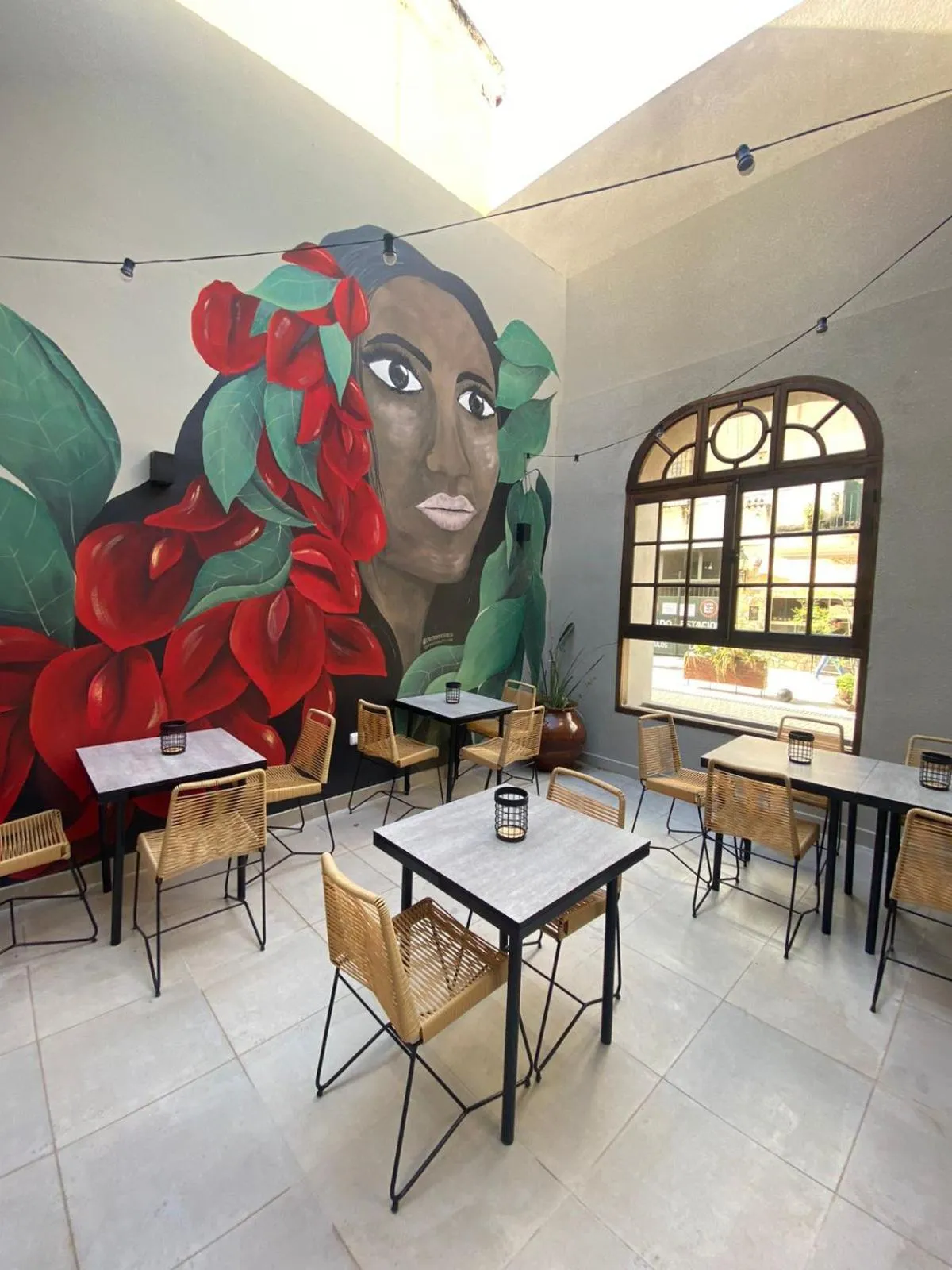 Restaurant/places to eat in Hotel Caseros Salta