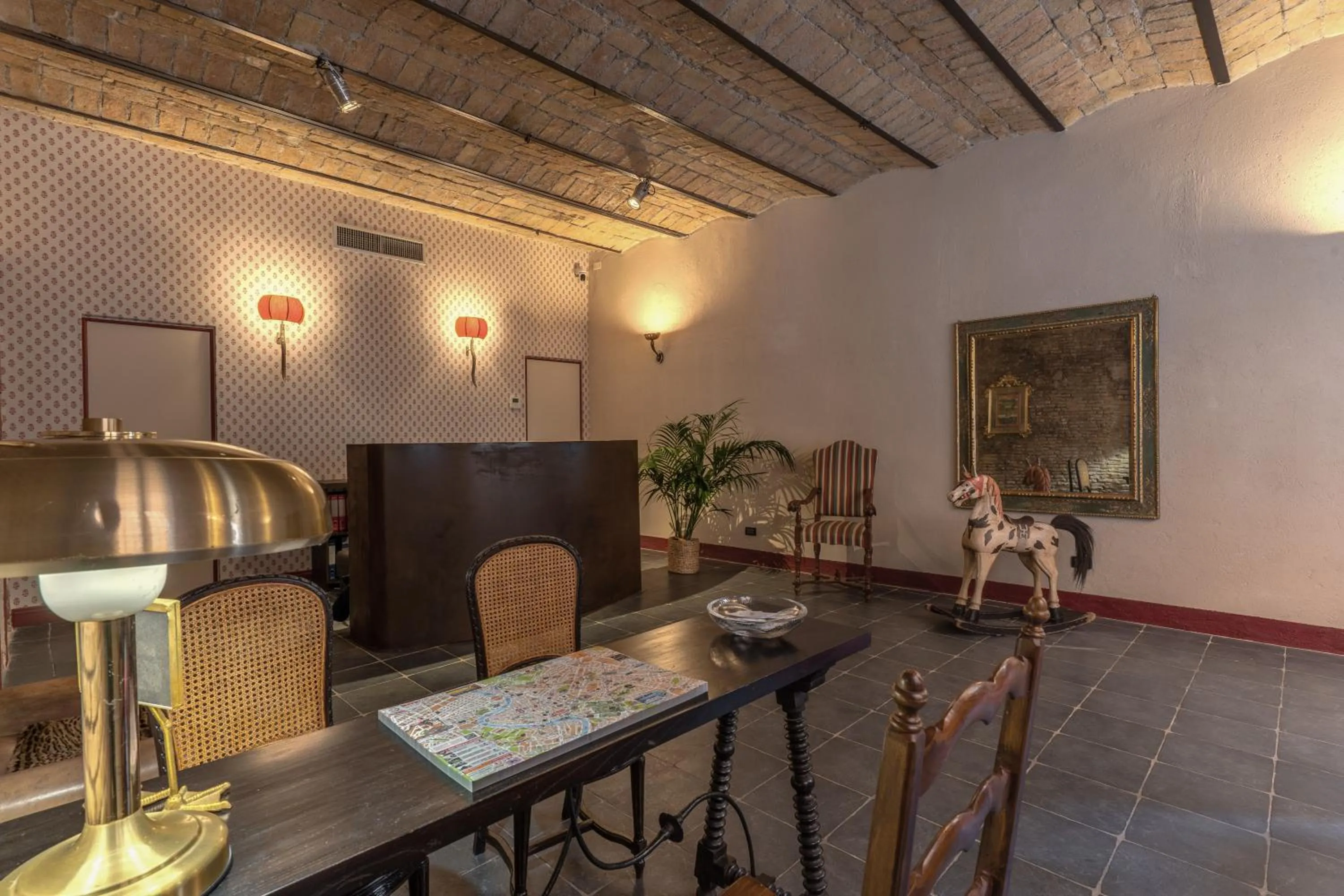 Lobby or reception in Residenza Brama - Art ApartHotel