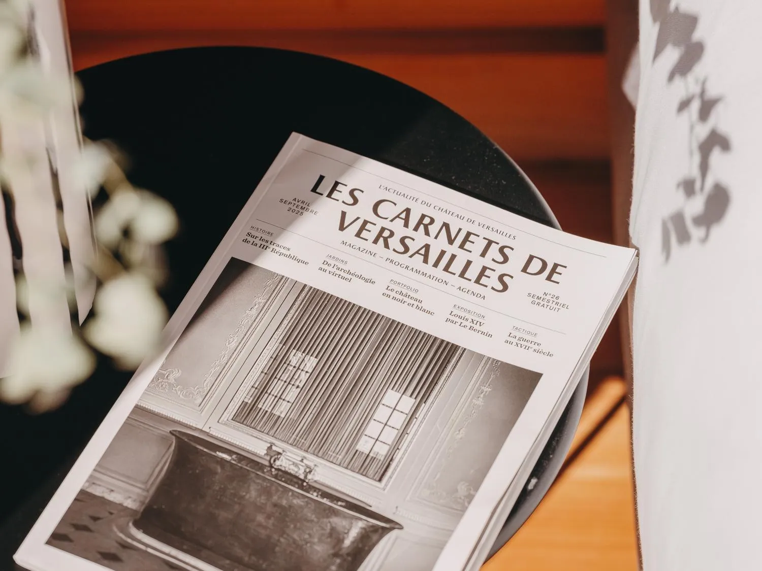 Text overlay in Hôtel le Bout du Parc de Versailles