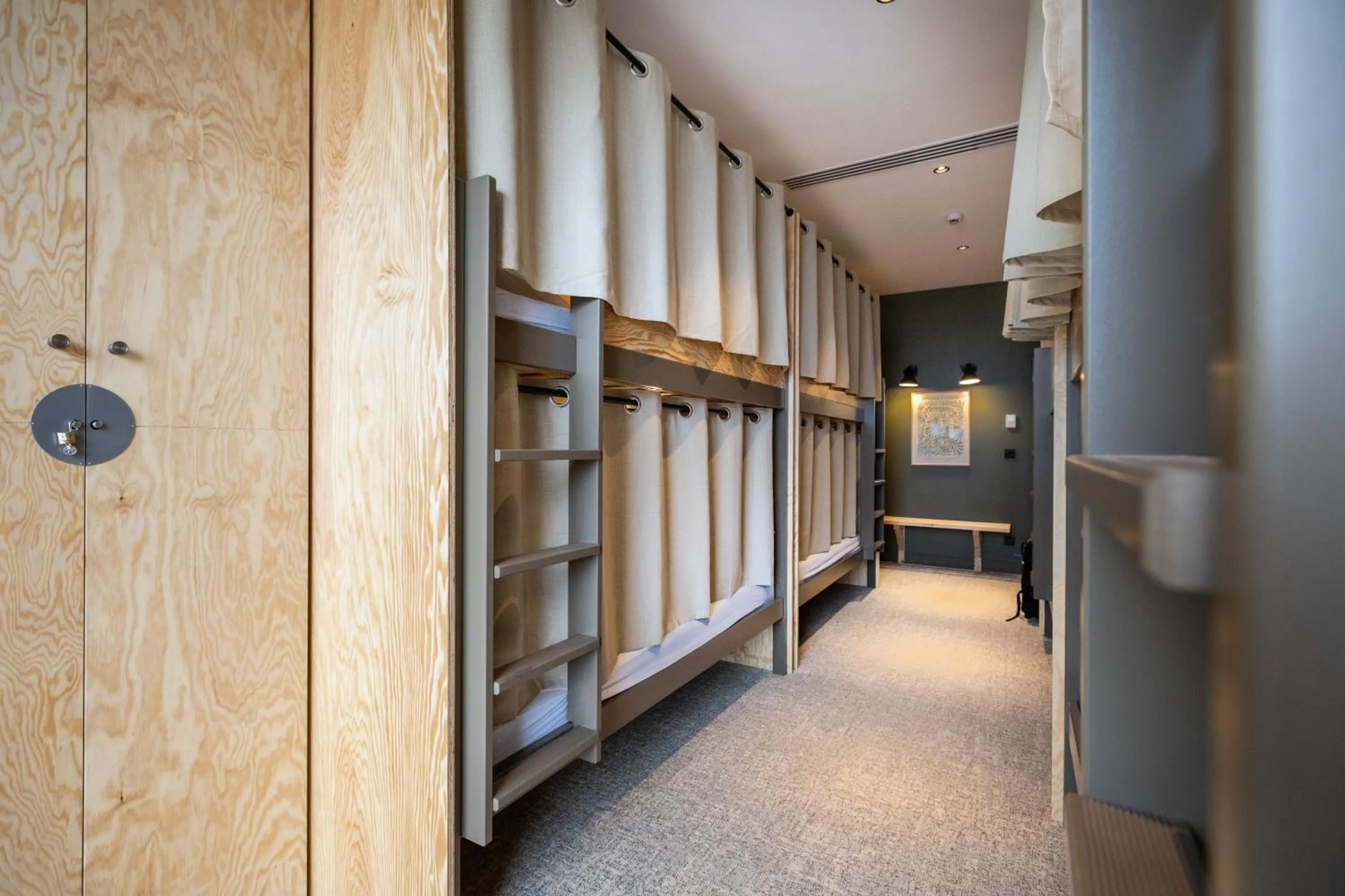 4-Bed Mixed Dormitory Room in Hôtel le Bout du Parc de Versailles