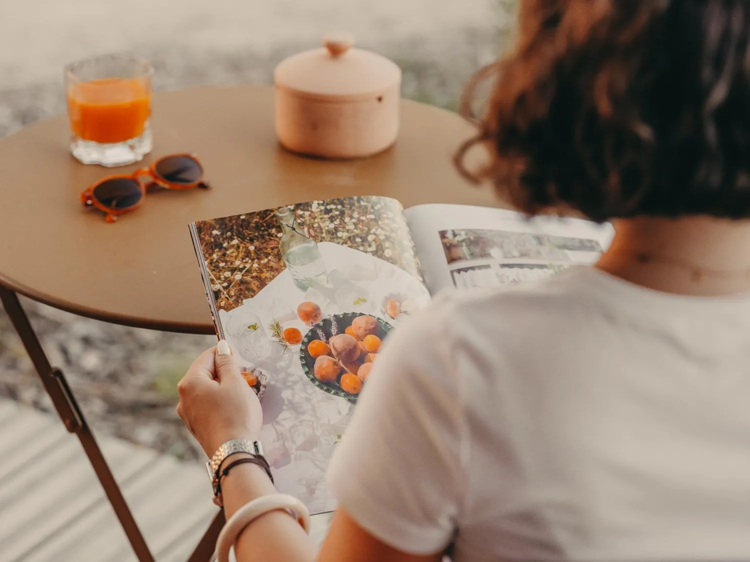 Patio in Hôtel le Bout du Parc de Versailles