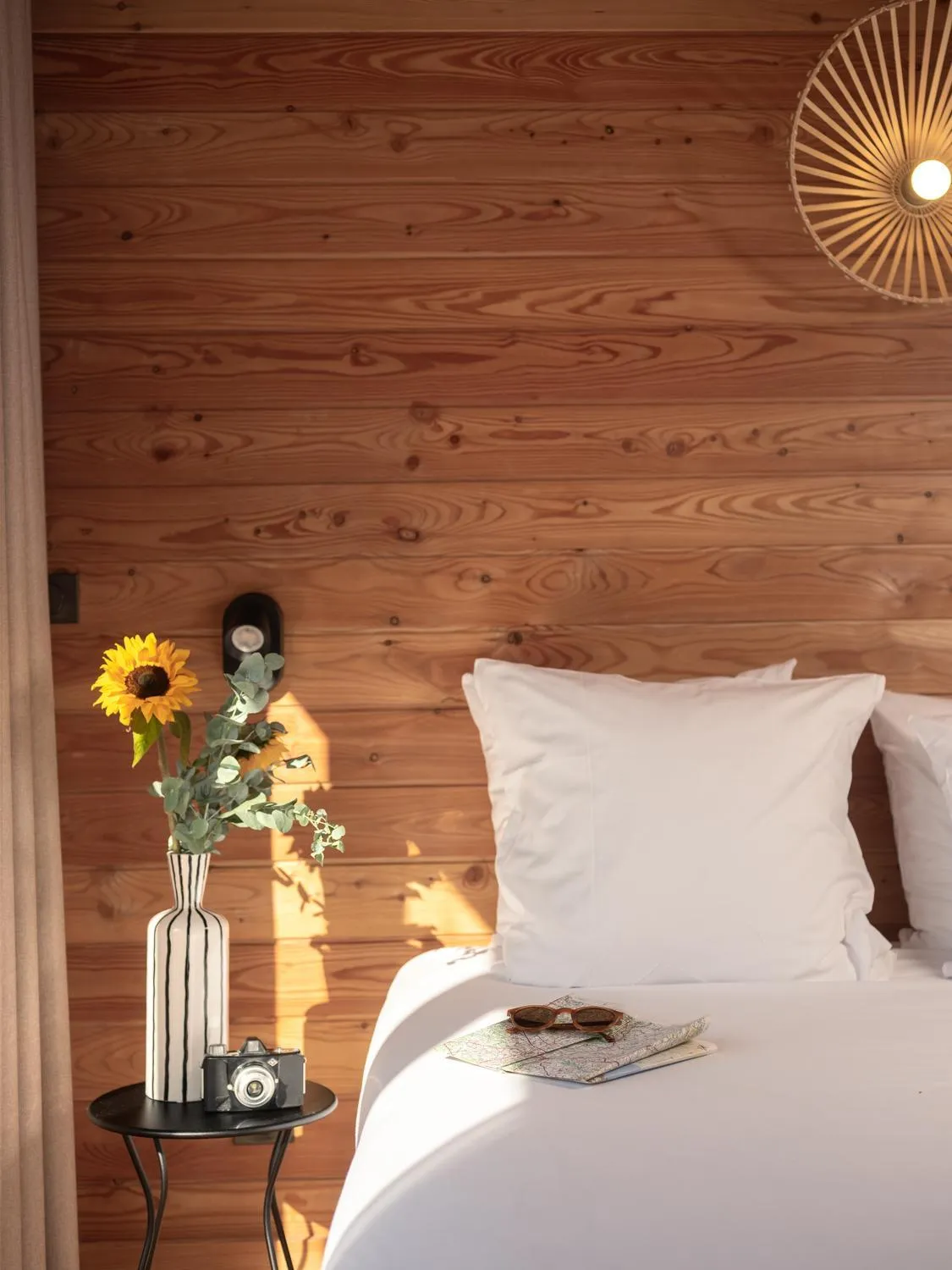 Bed in Hôtel le Bout du Parc de Versailles