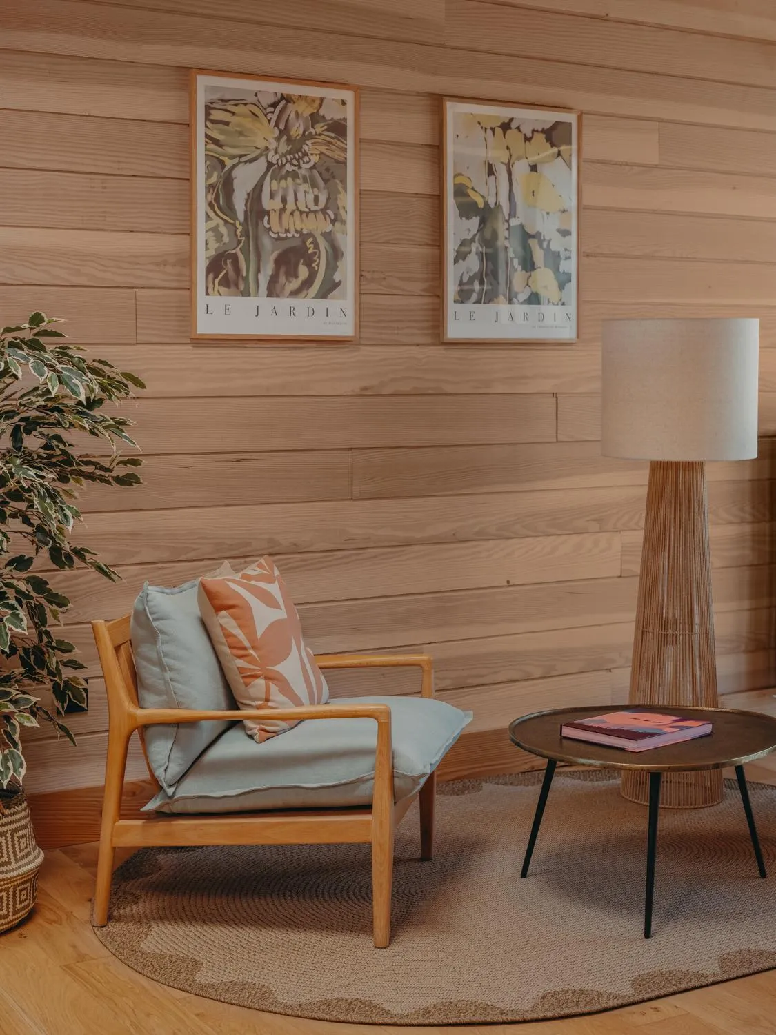 Seating area in Hôtel le Bout du Parc de Versailles
