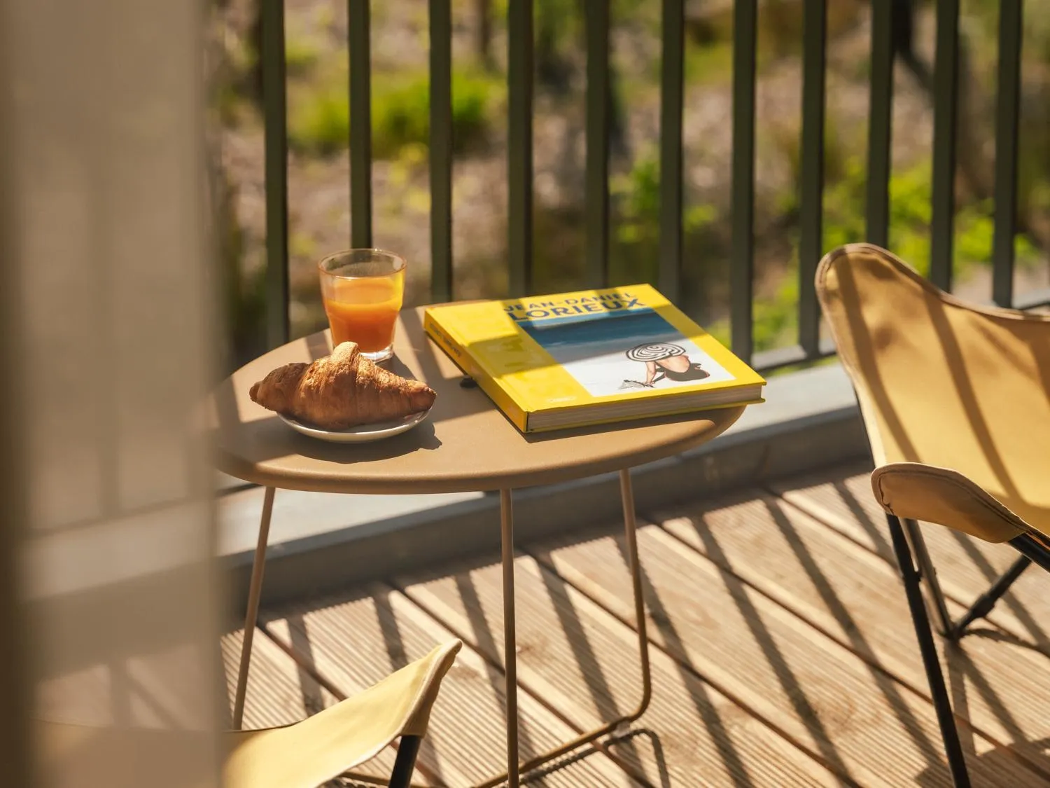 Balcony/Terrace in Hôtel le Bout du Parc de Versailles
