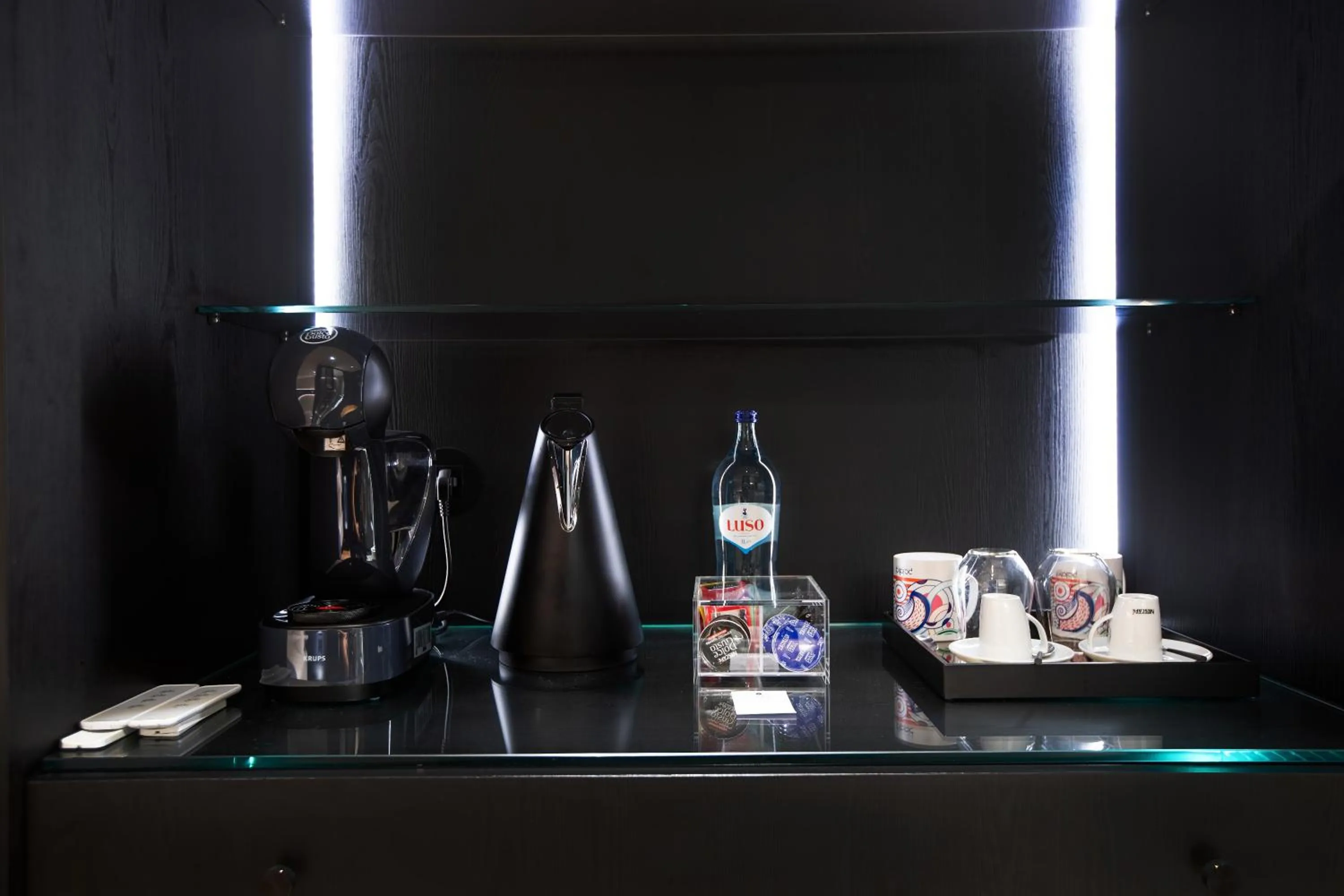 Coffee/tea facilities in Palatial Suites