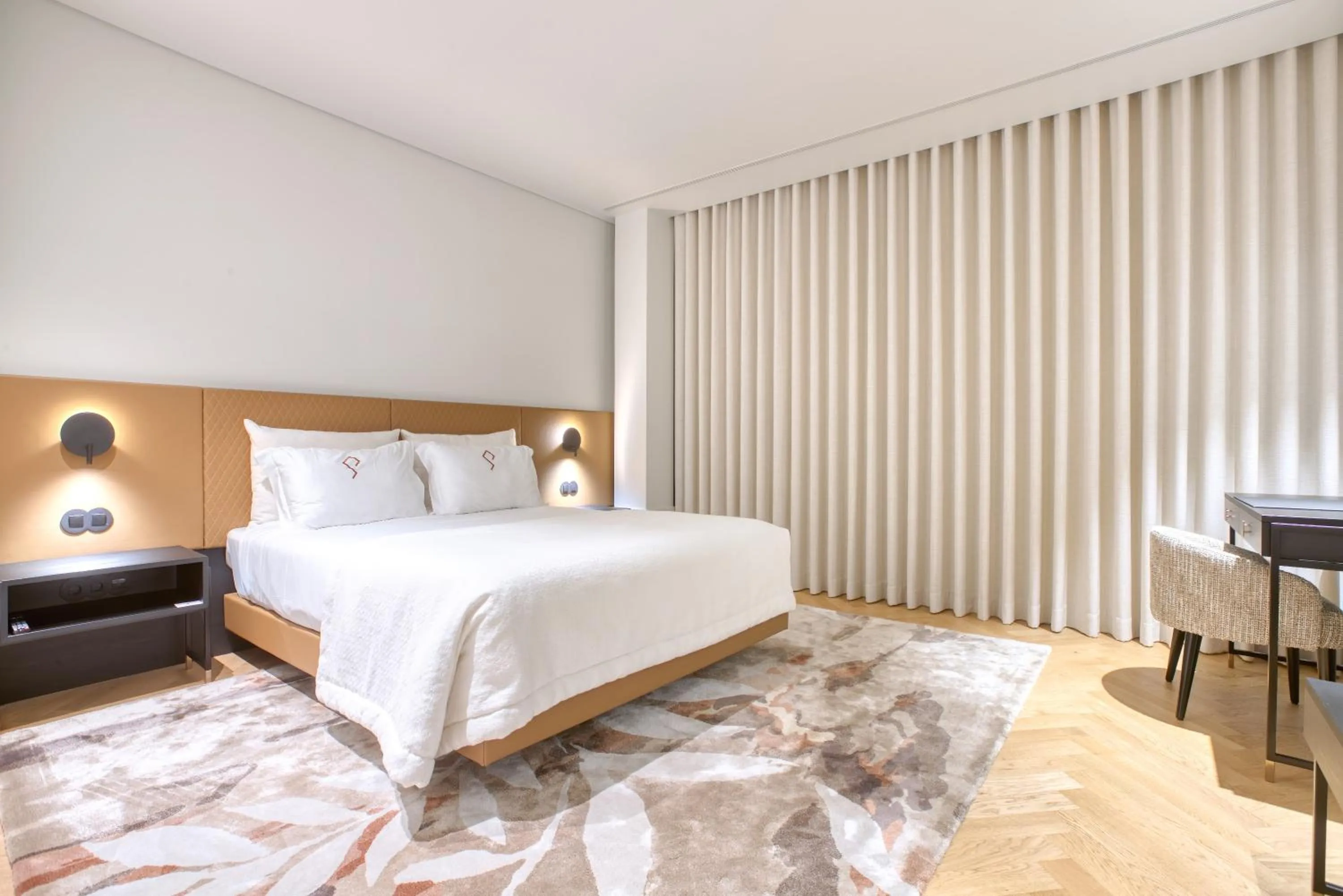 Bed in Palatial Suites