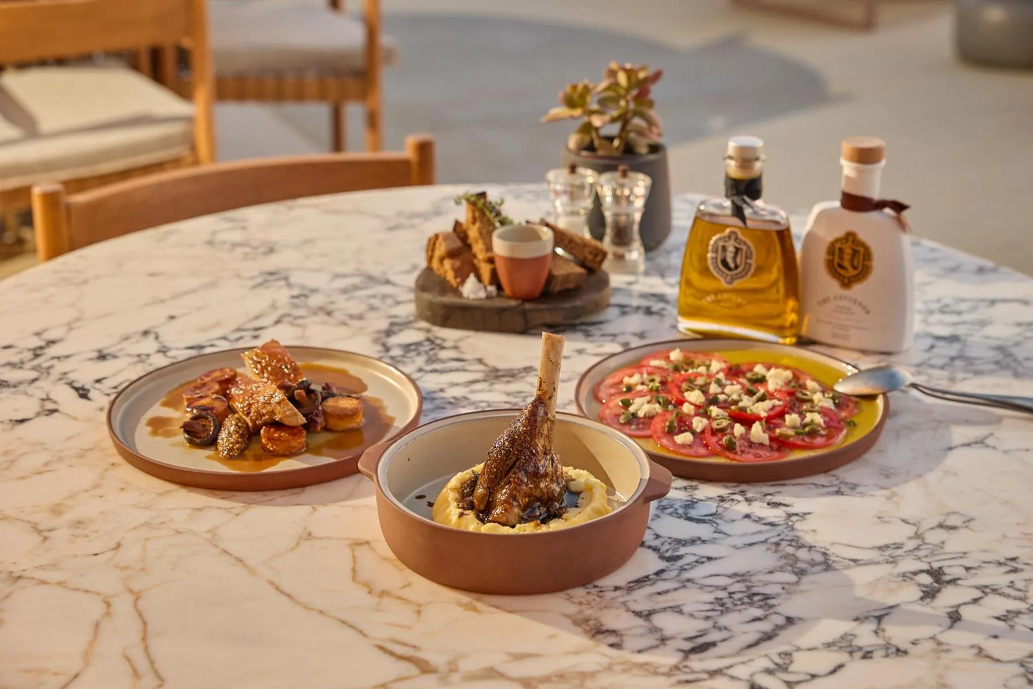 Restaurant/places to eat in Sun Aeriko