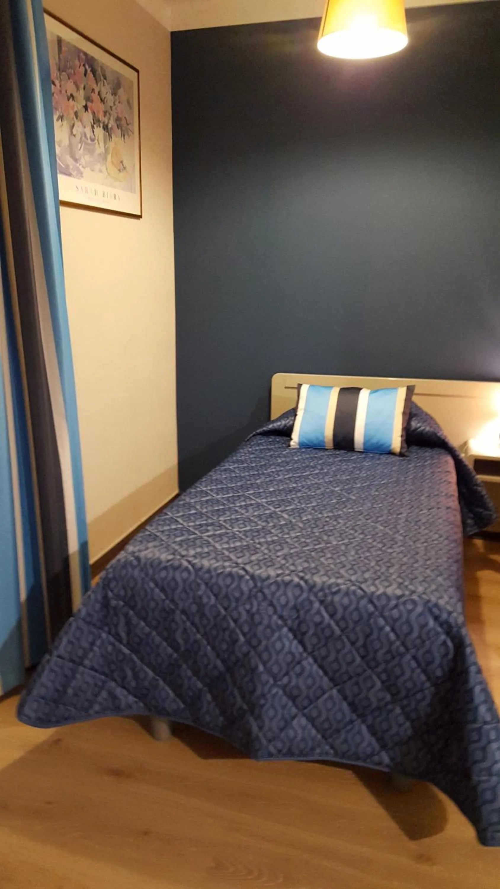 Bedroom in Hôtel Beach