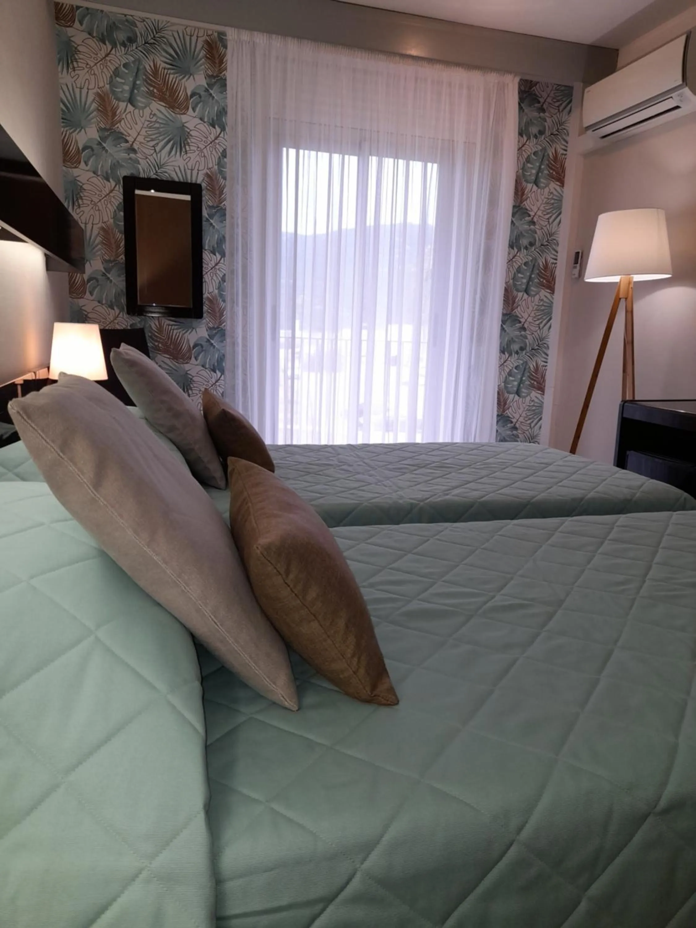 Photo of the whole room in Hôtel Beach