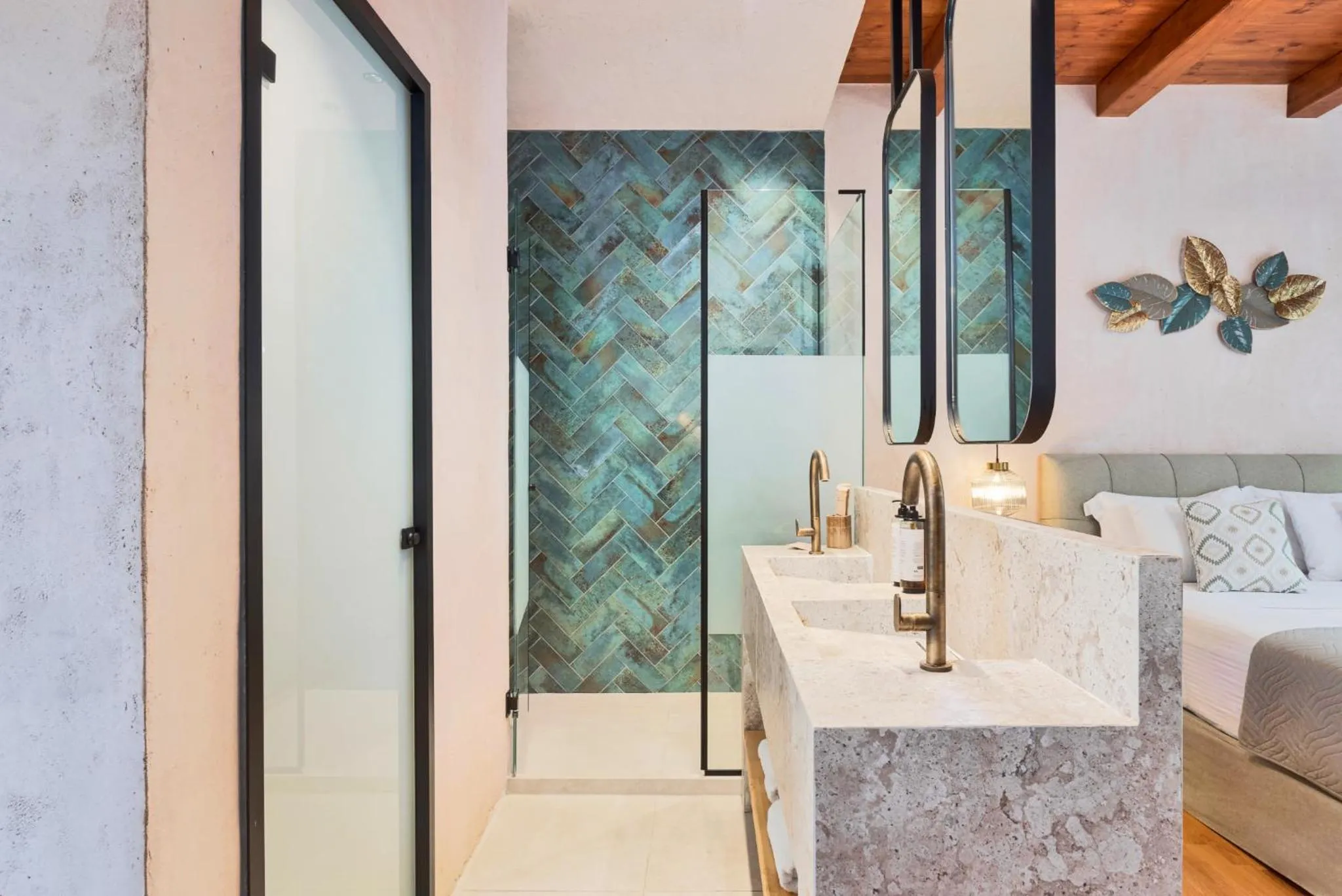 Bed in Mansio Boutique Hotel