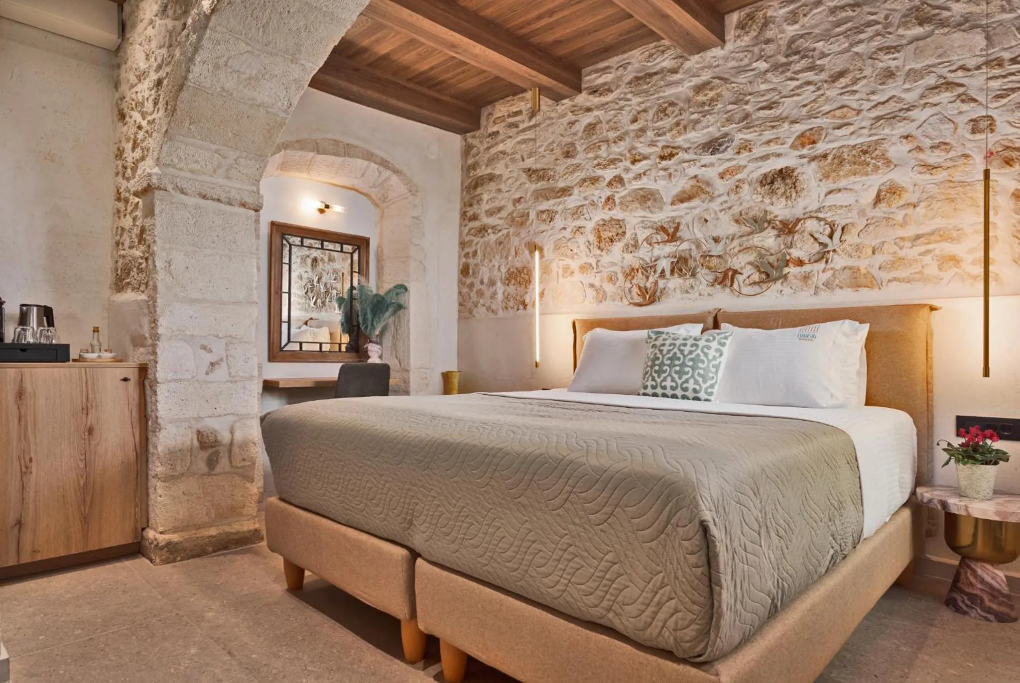 Bed in Mansio Boutique Hotel