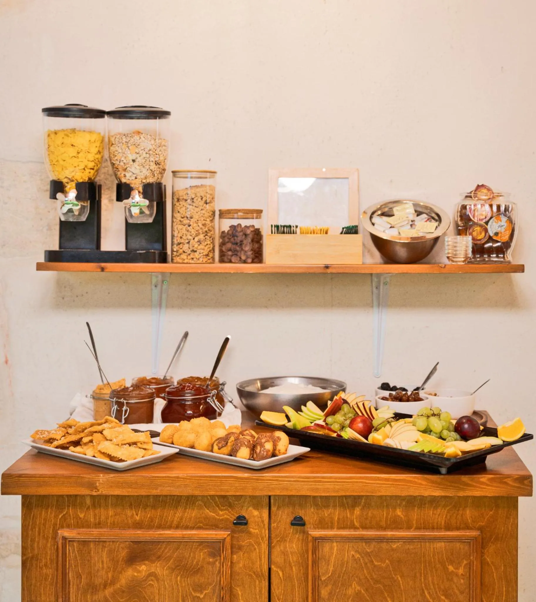 Food and drinks in Mansio Boutique Hotel