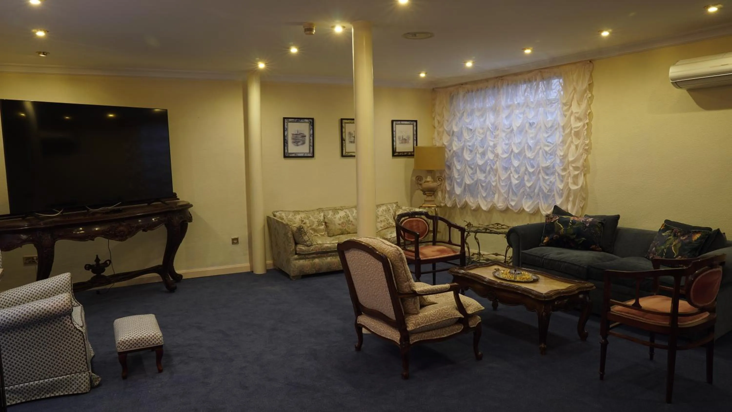 Seating area in HOTEL RIAZA