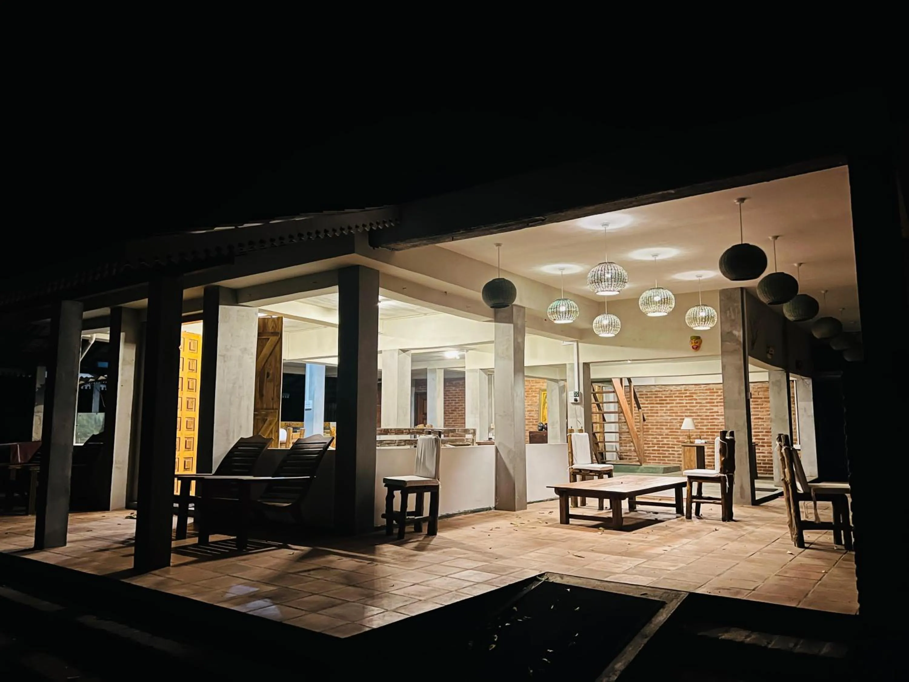 Restaurant/places to eat in Sigiri Vananthara