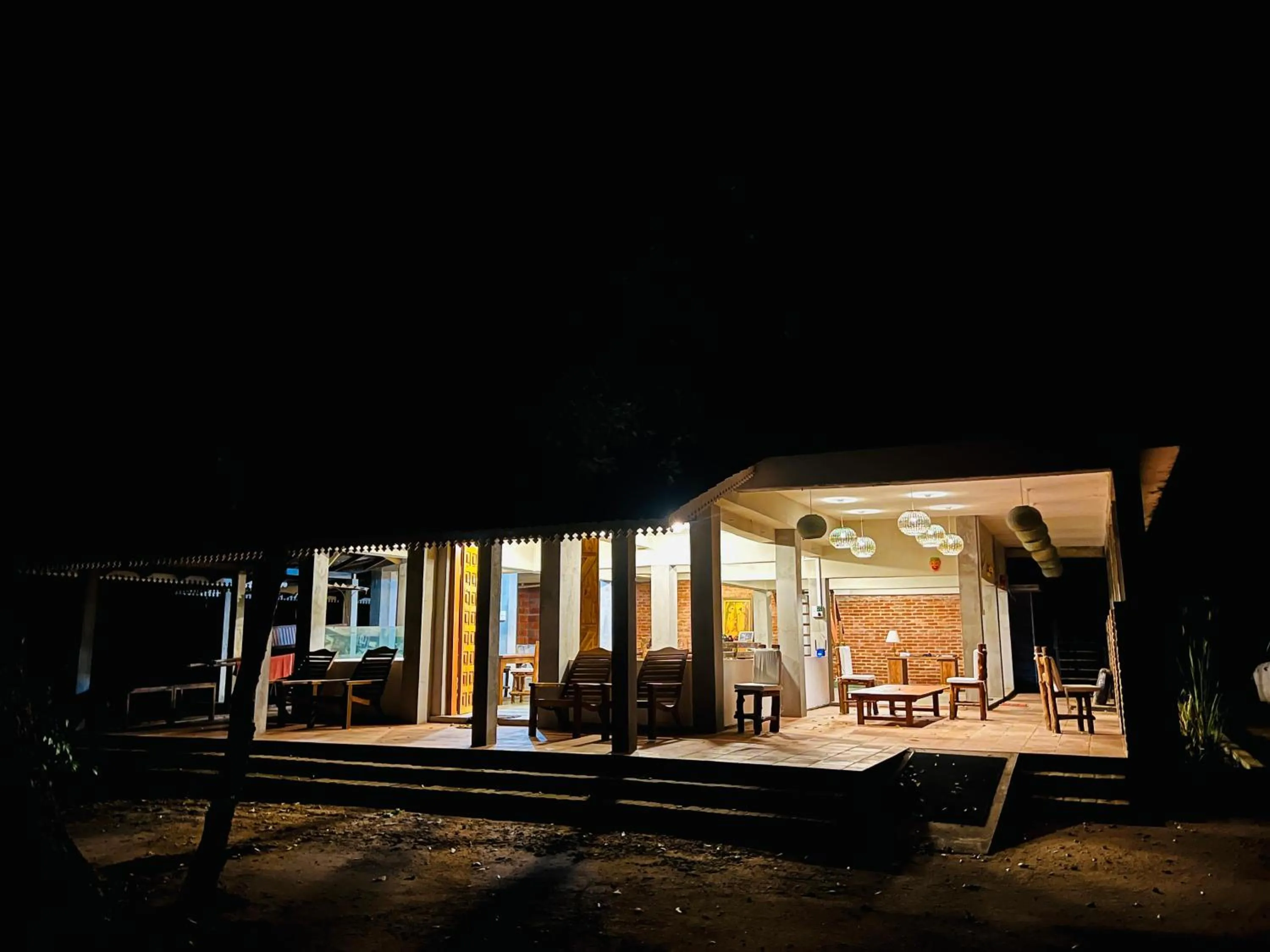 Restaurant/places to eat in Sigiri Vananthara