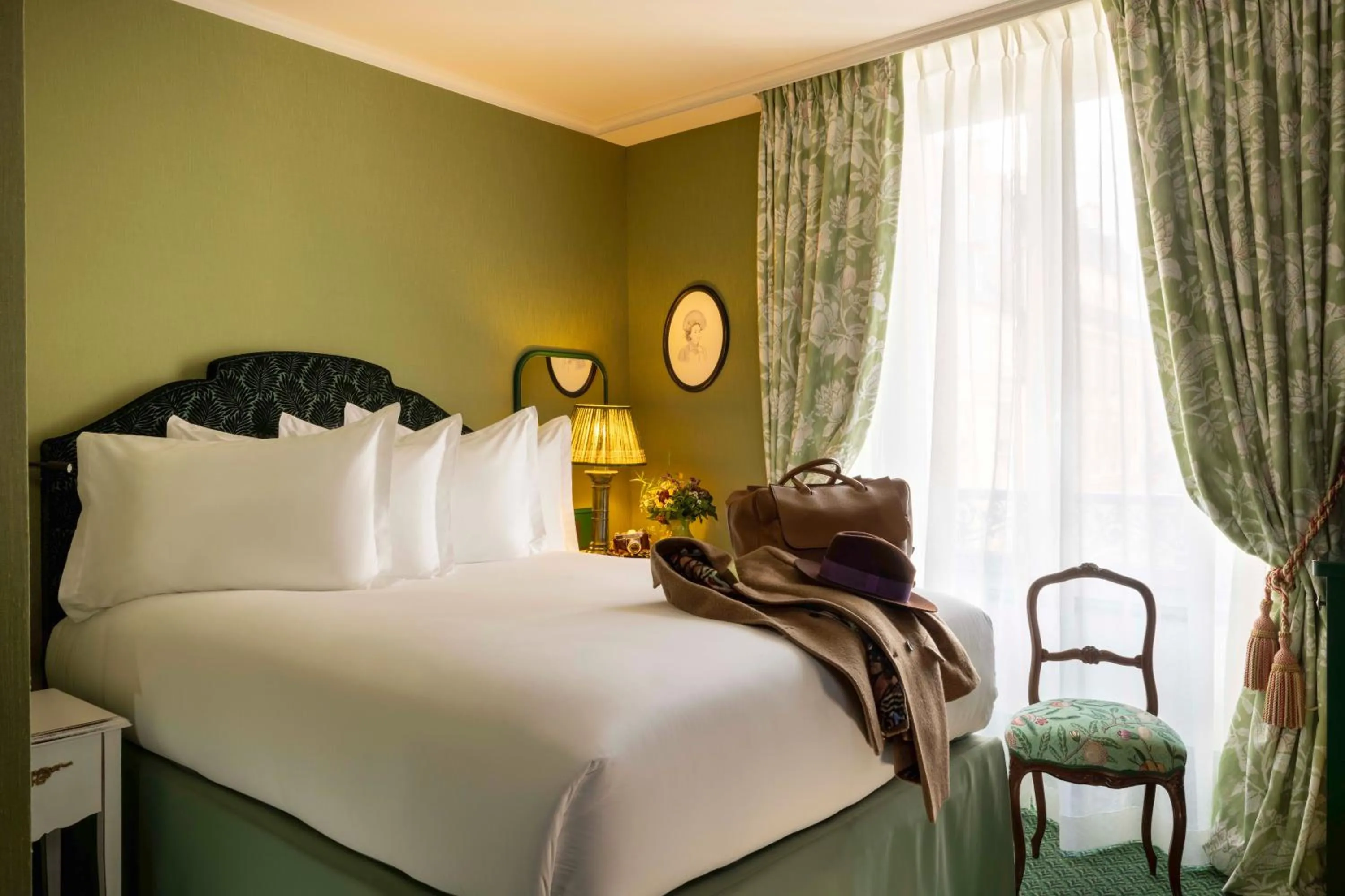 Decorative detail, Bed in UNE AUTRE CHAMBRE