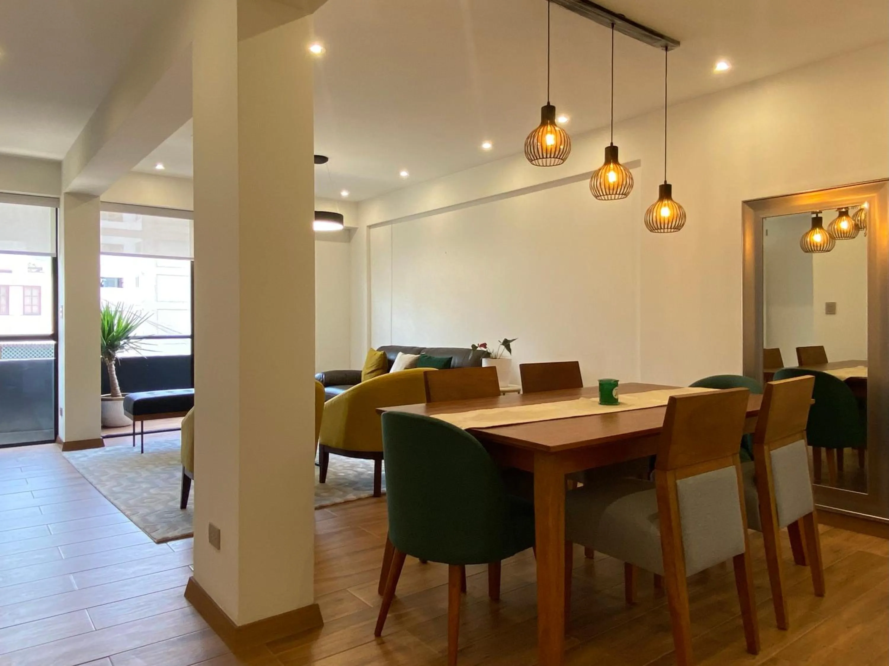 Dining area in Borgoño By Wynwood House