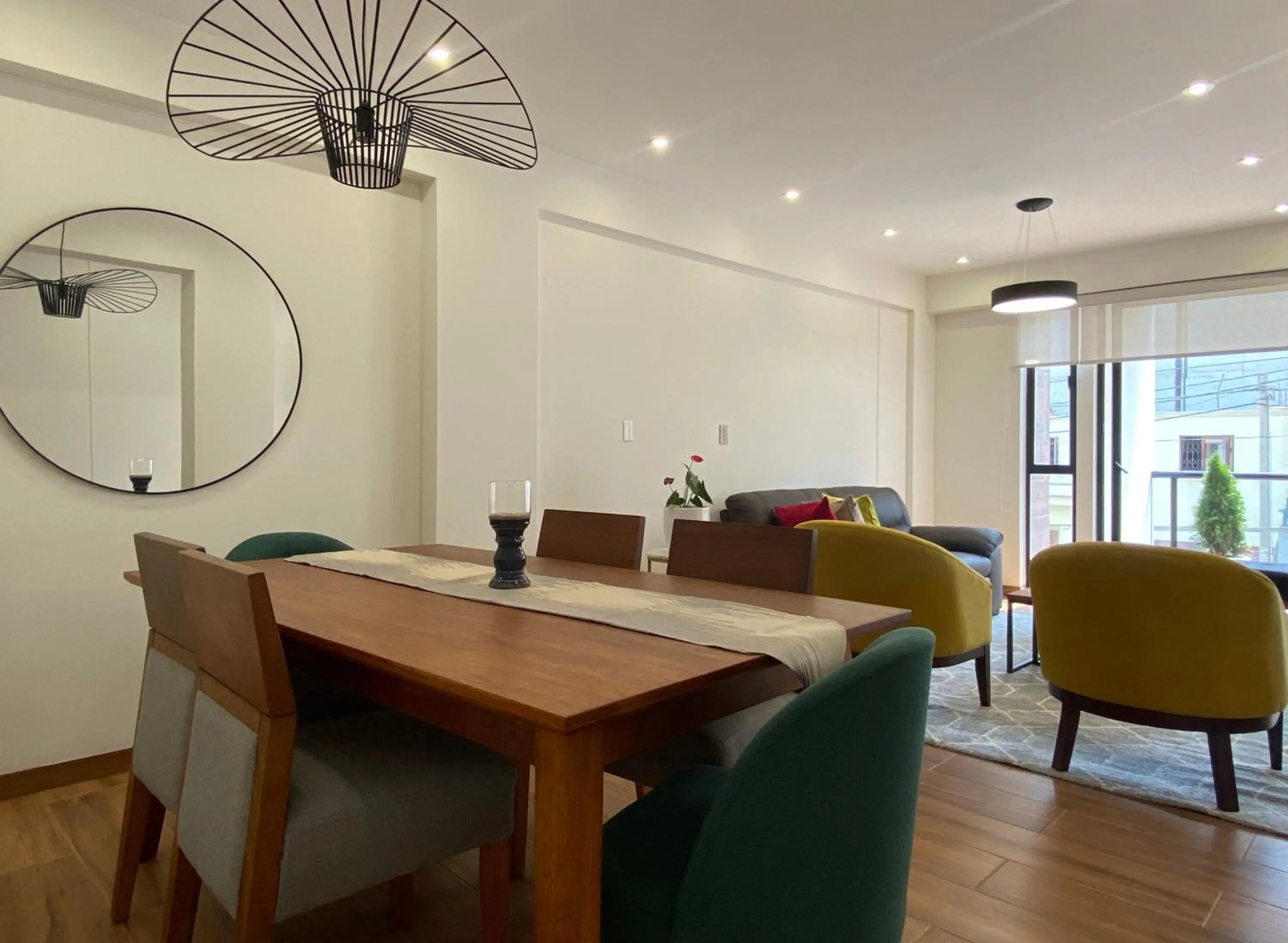 Dining area in Borgoño By Wynwood House