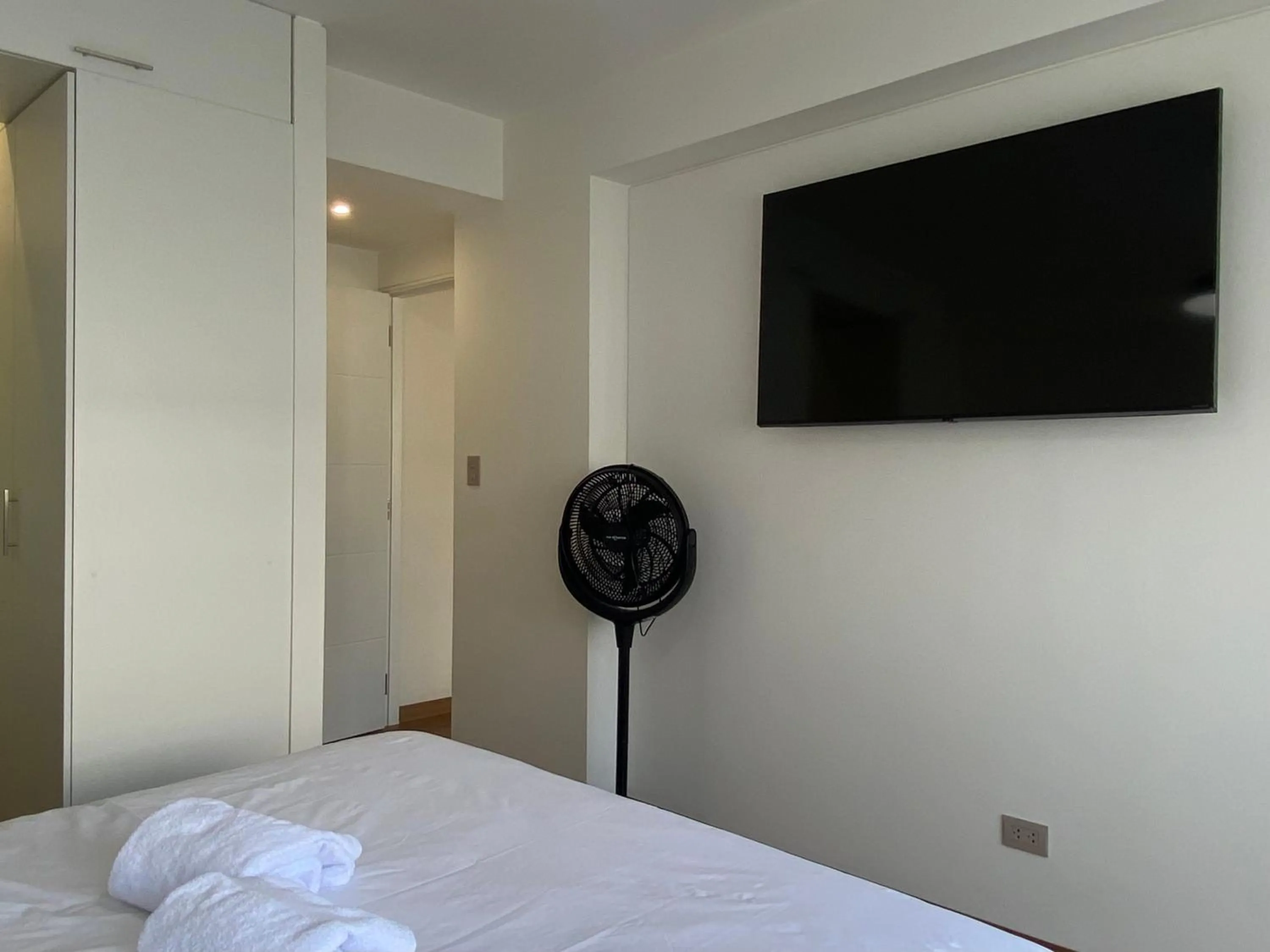 Bedroom, Bed in Borgoño By Wynwood House