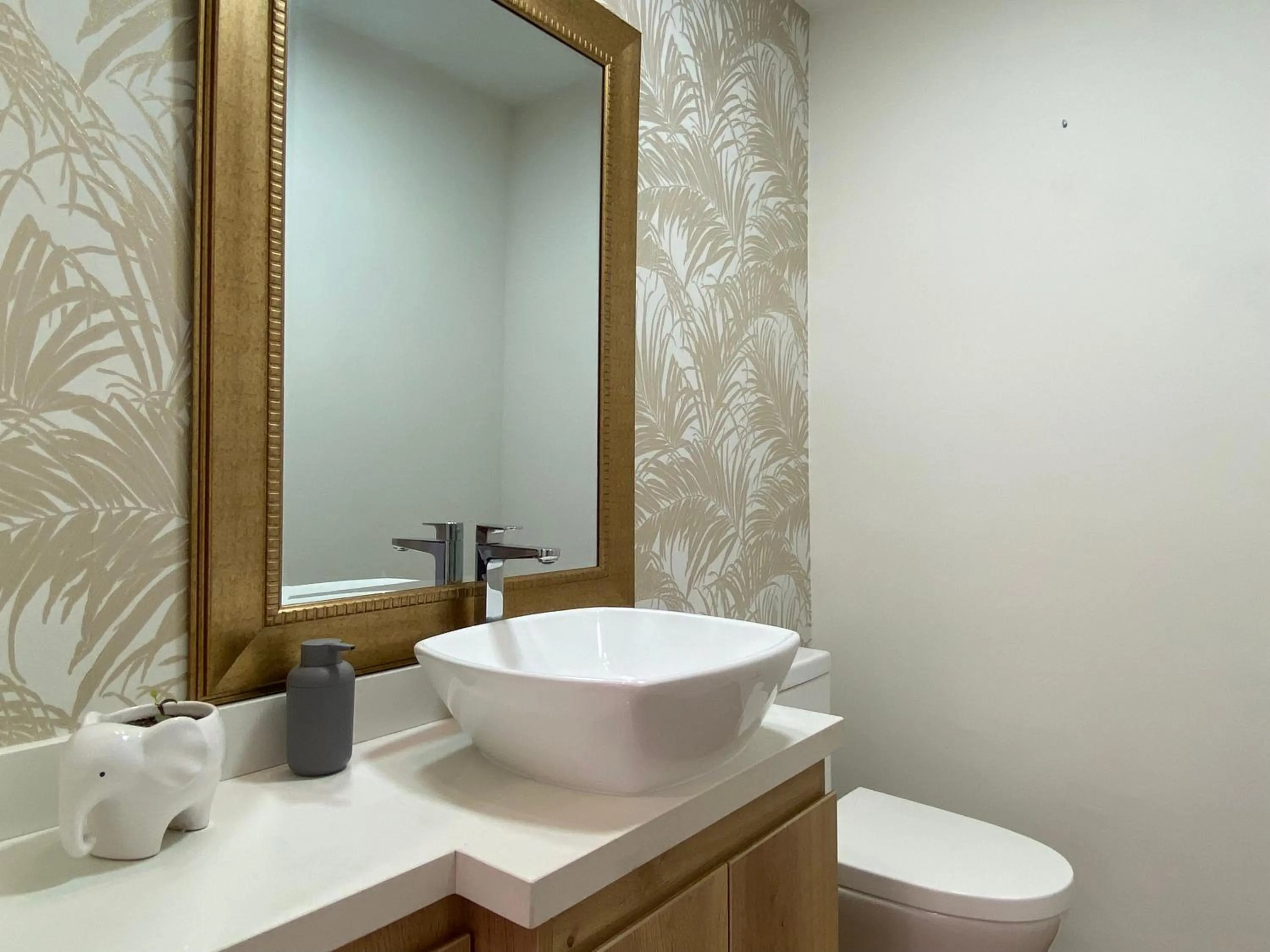 Bathroom in Borgoño By Wynwood House