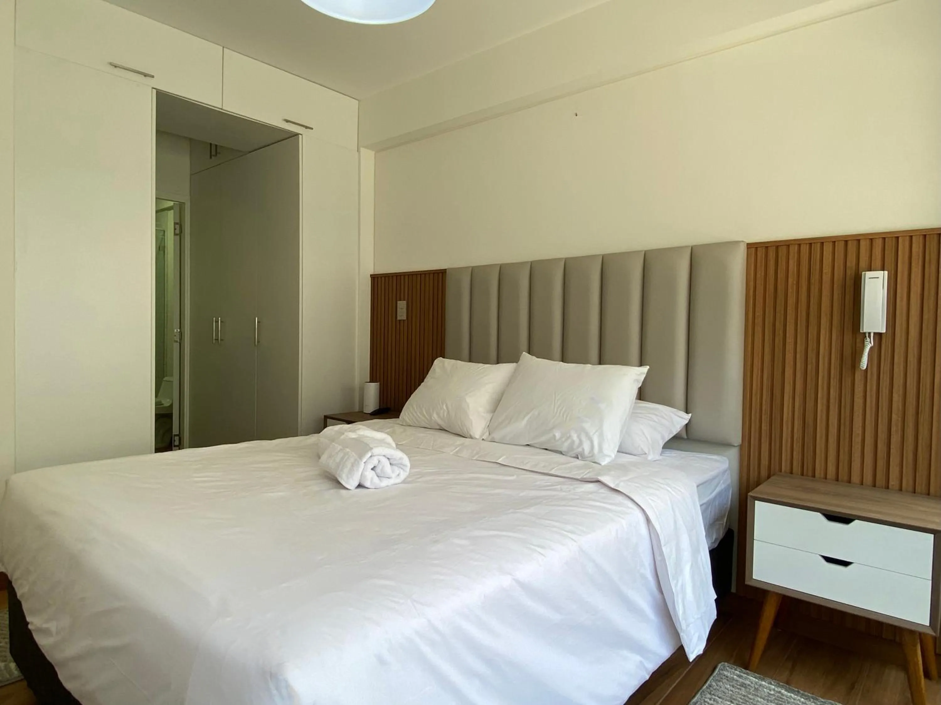 Bedroom, Bed in Borgoño By Wynwood House