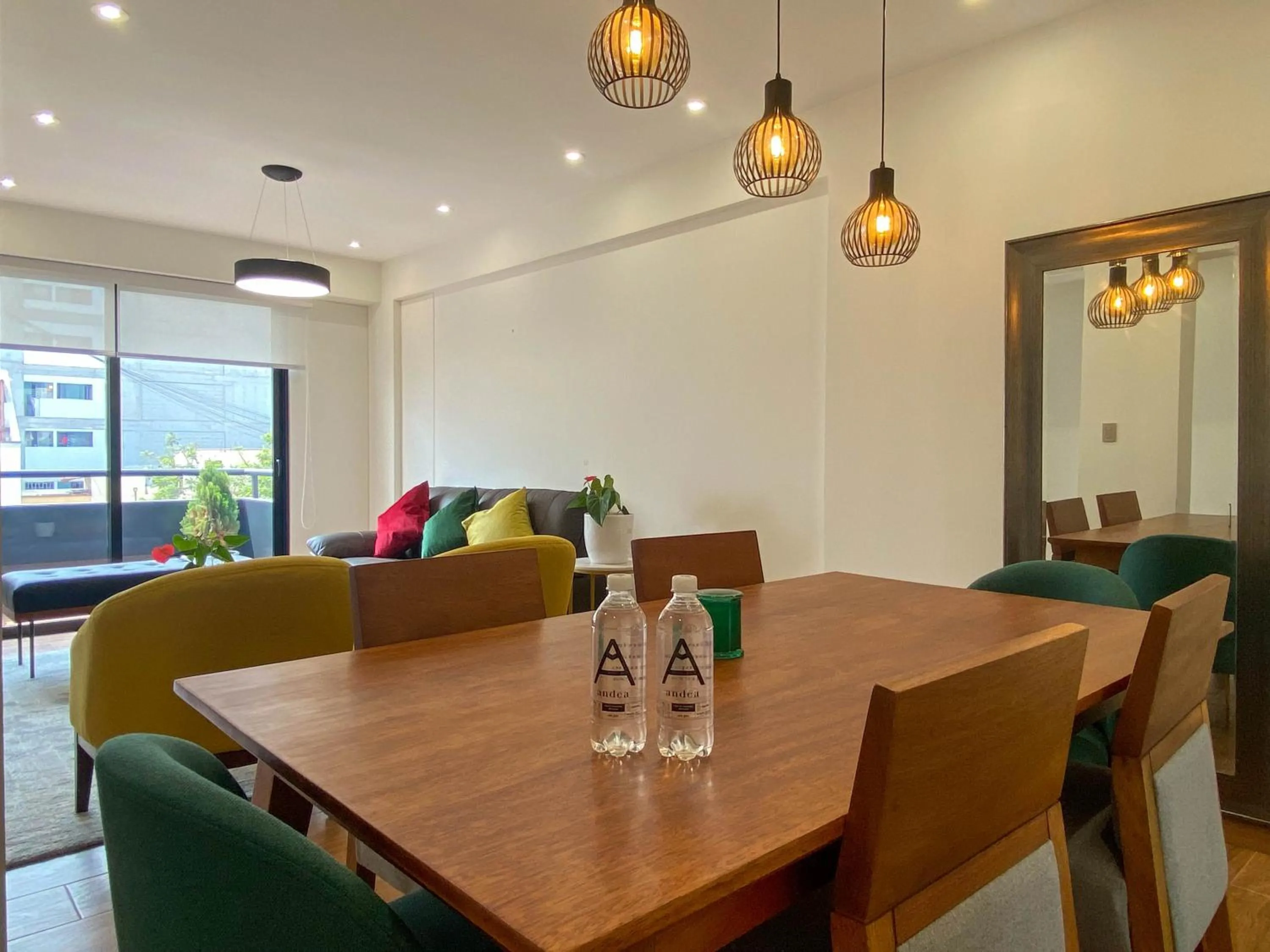 Dining area in Borgoño By Wynwood House