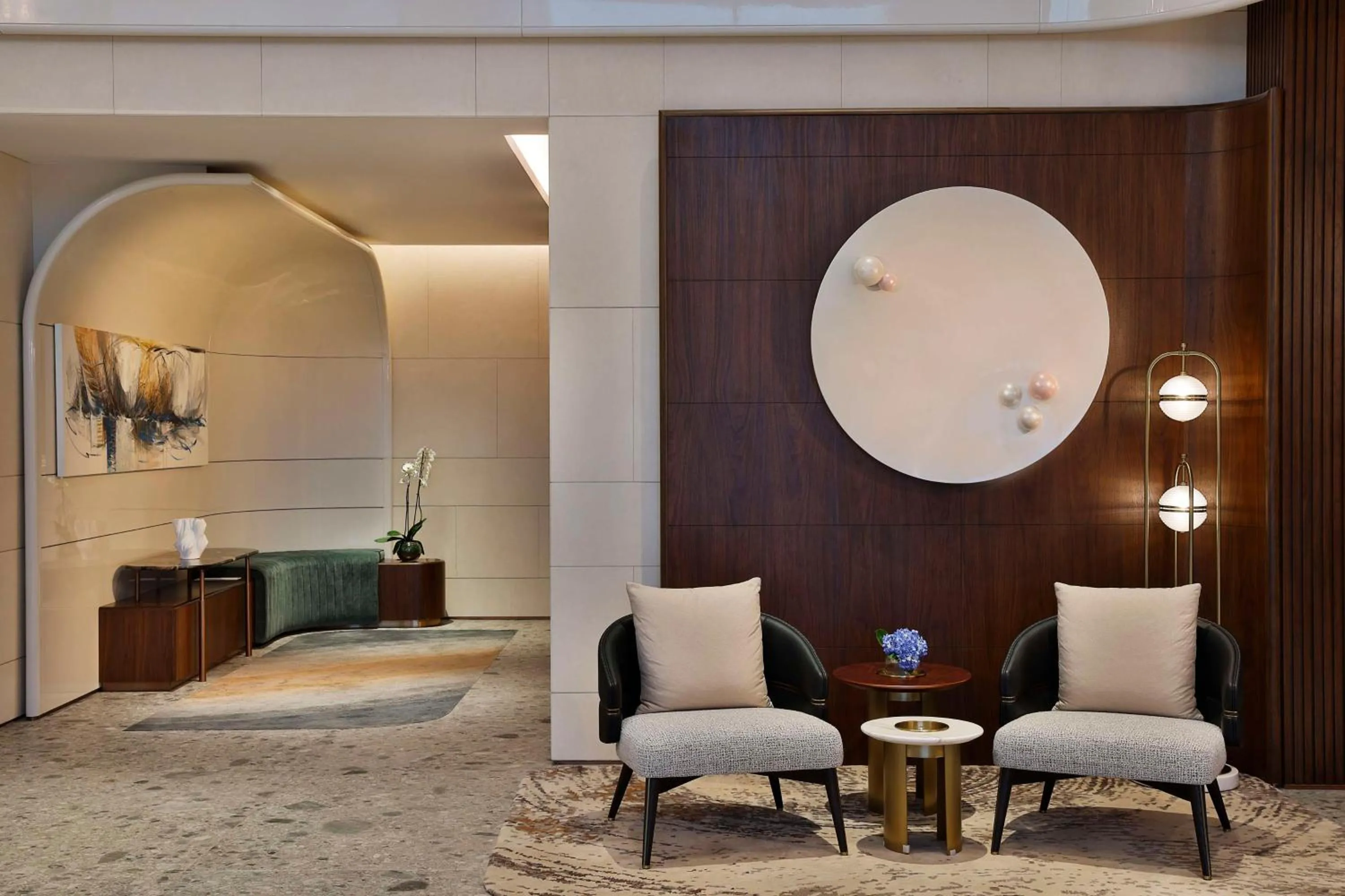Lobby or reception, Bed in Conrad Bahrain Financial Harbour