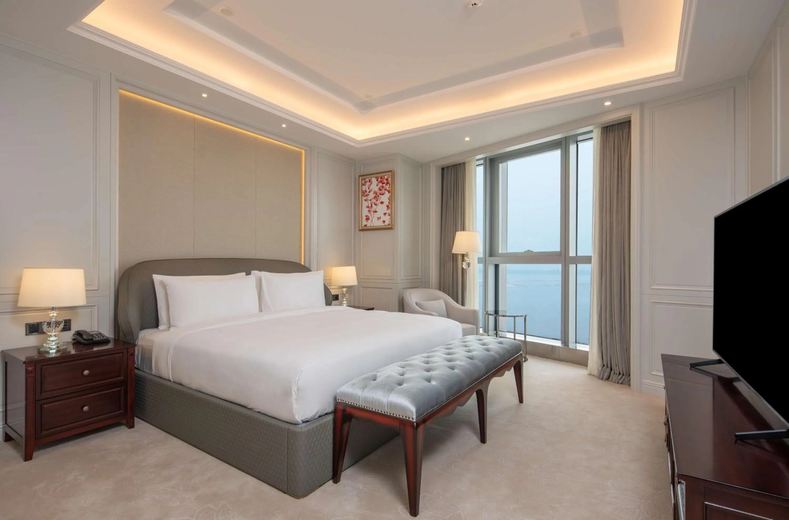 Bed in Hilton Brazzaville Les Tours Jumelles Hotel & Residences