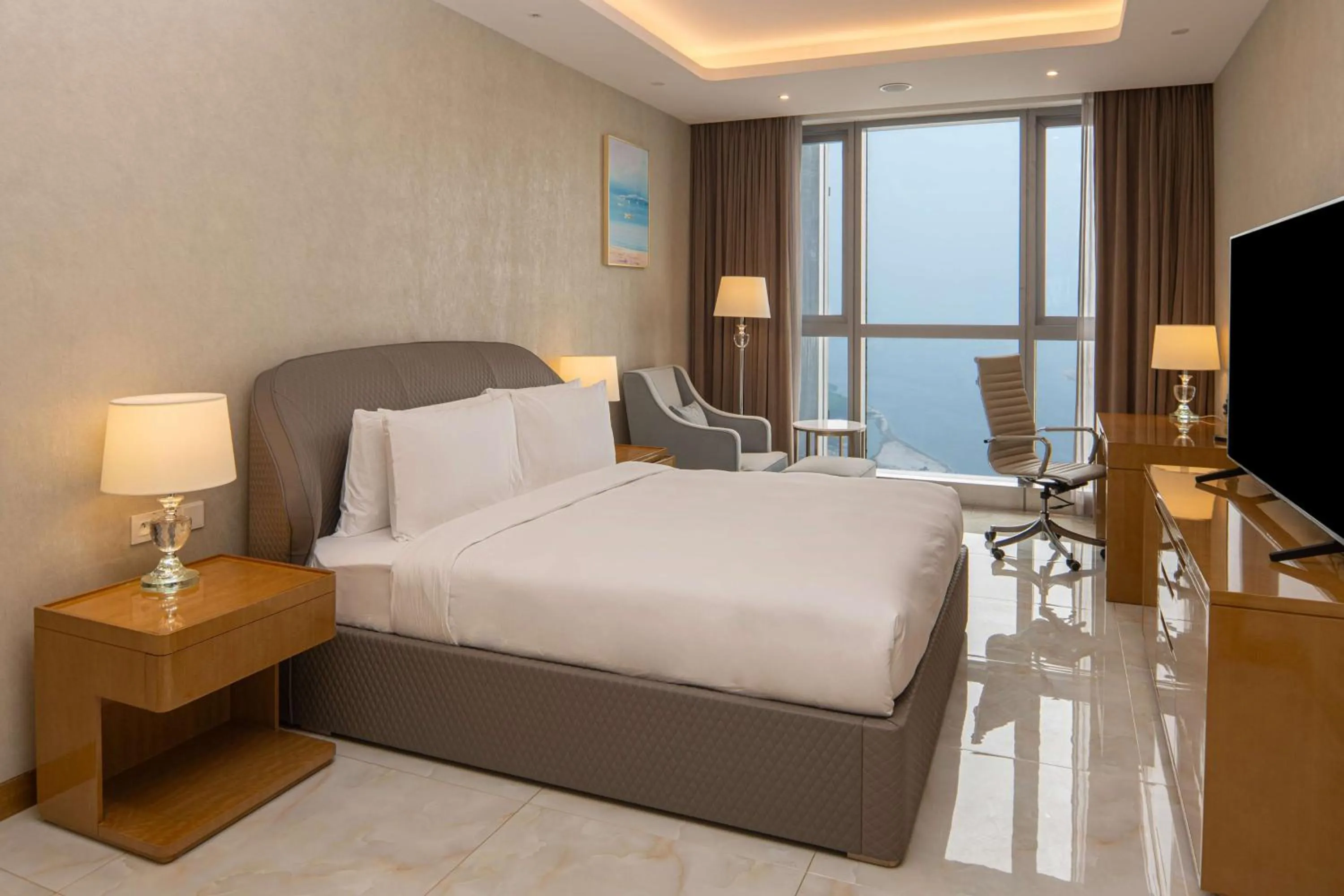 Bed in Hilton Brazzaville Les Tours Jumelles Hotel & Residences