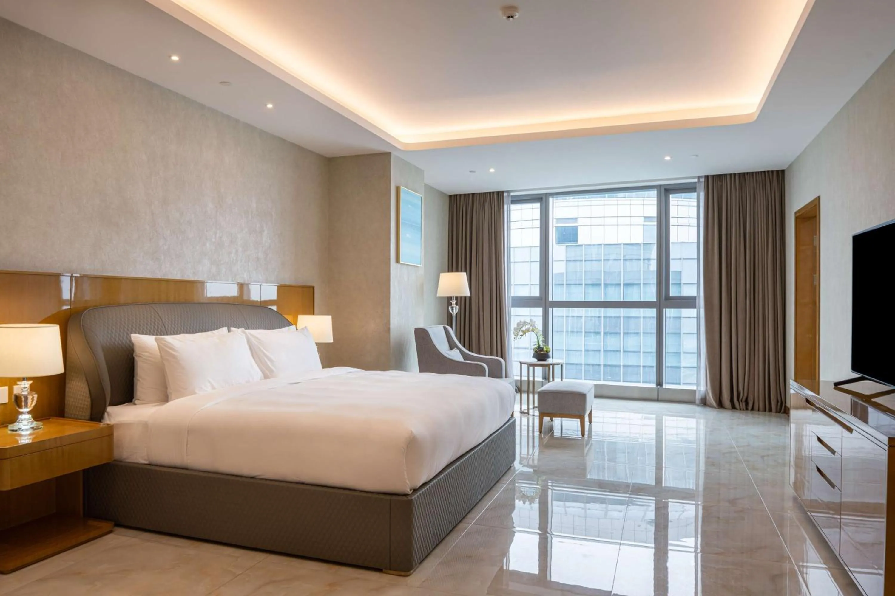 Bed in Hilton Brazzaville Les Tours Jumelles Hotel & Residences
