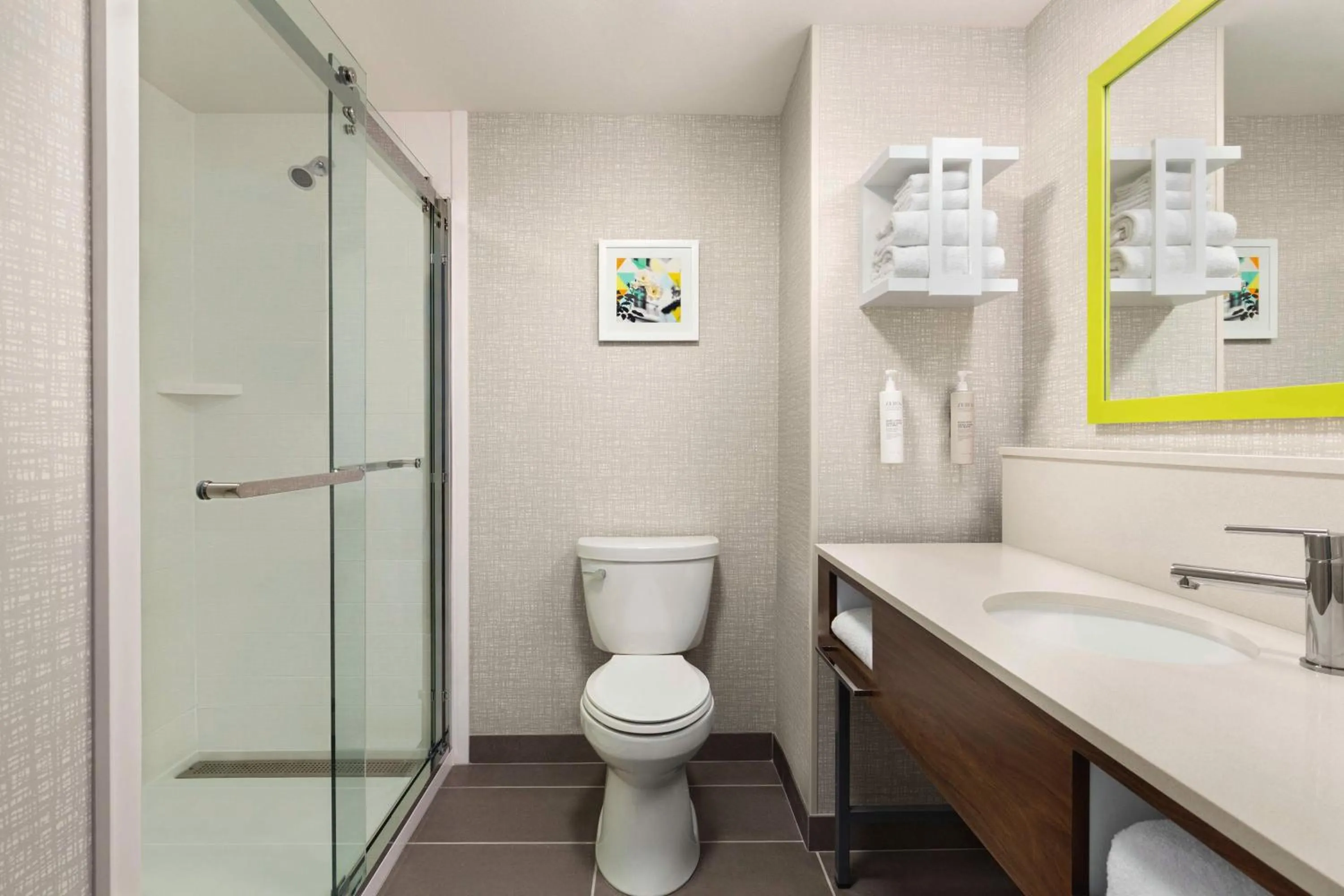 Bathroom in Hampton Inn & Suites Oroville