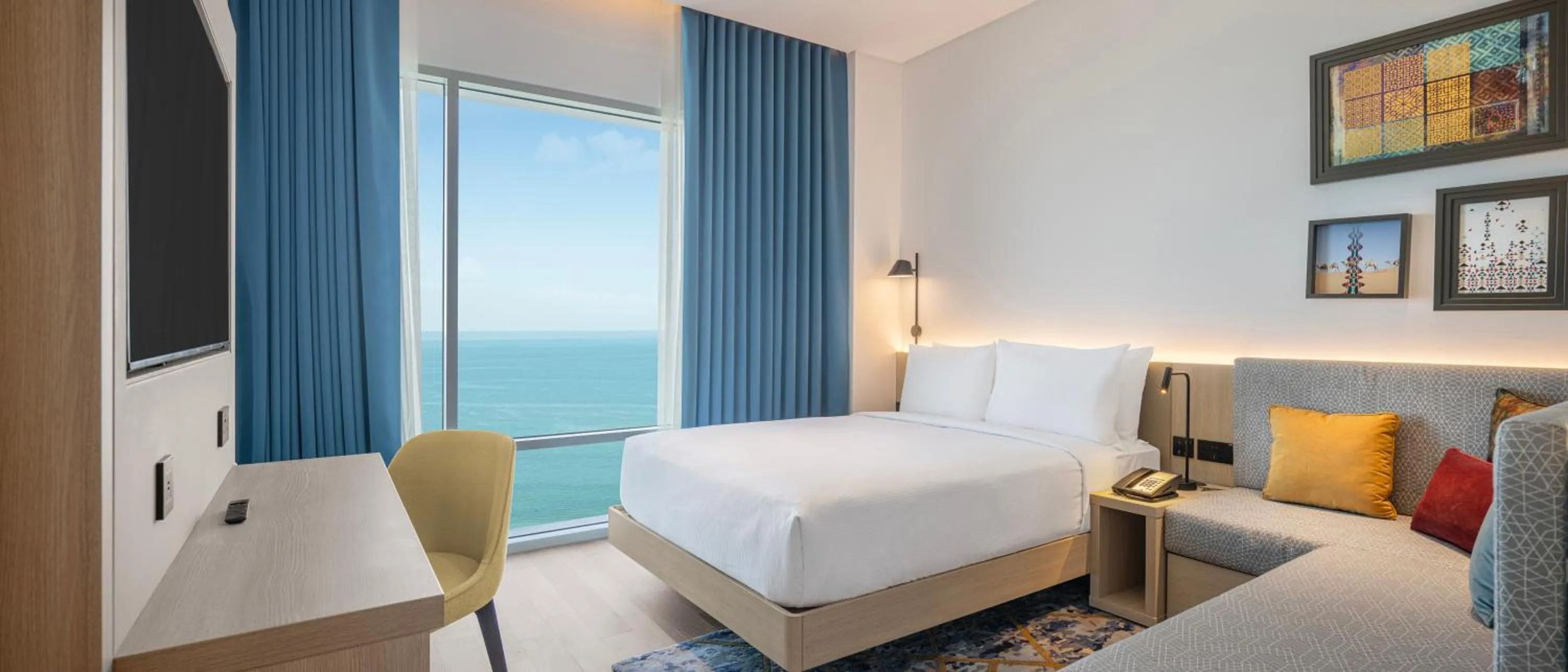 Sea view, Bed in Hampton By Hilton Kuwait Salmiya
