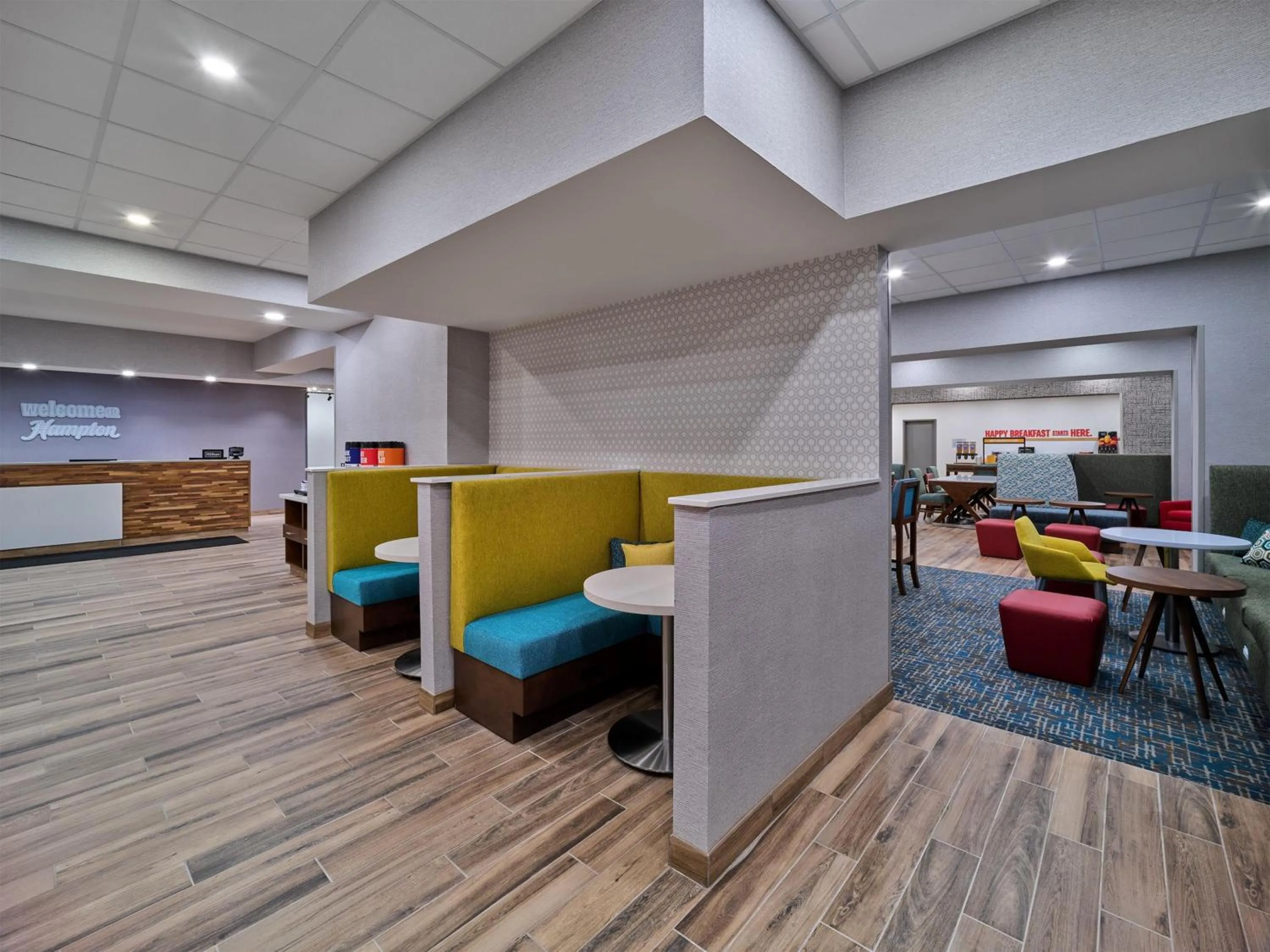 Lobby or reception in Hampton Inn & Suites Omaha Un Medical Center Area