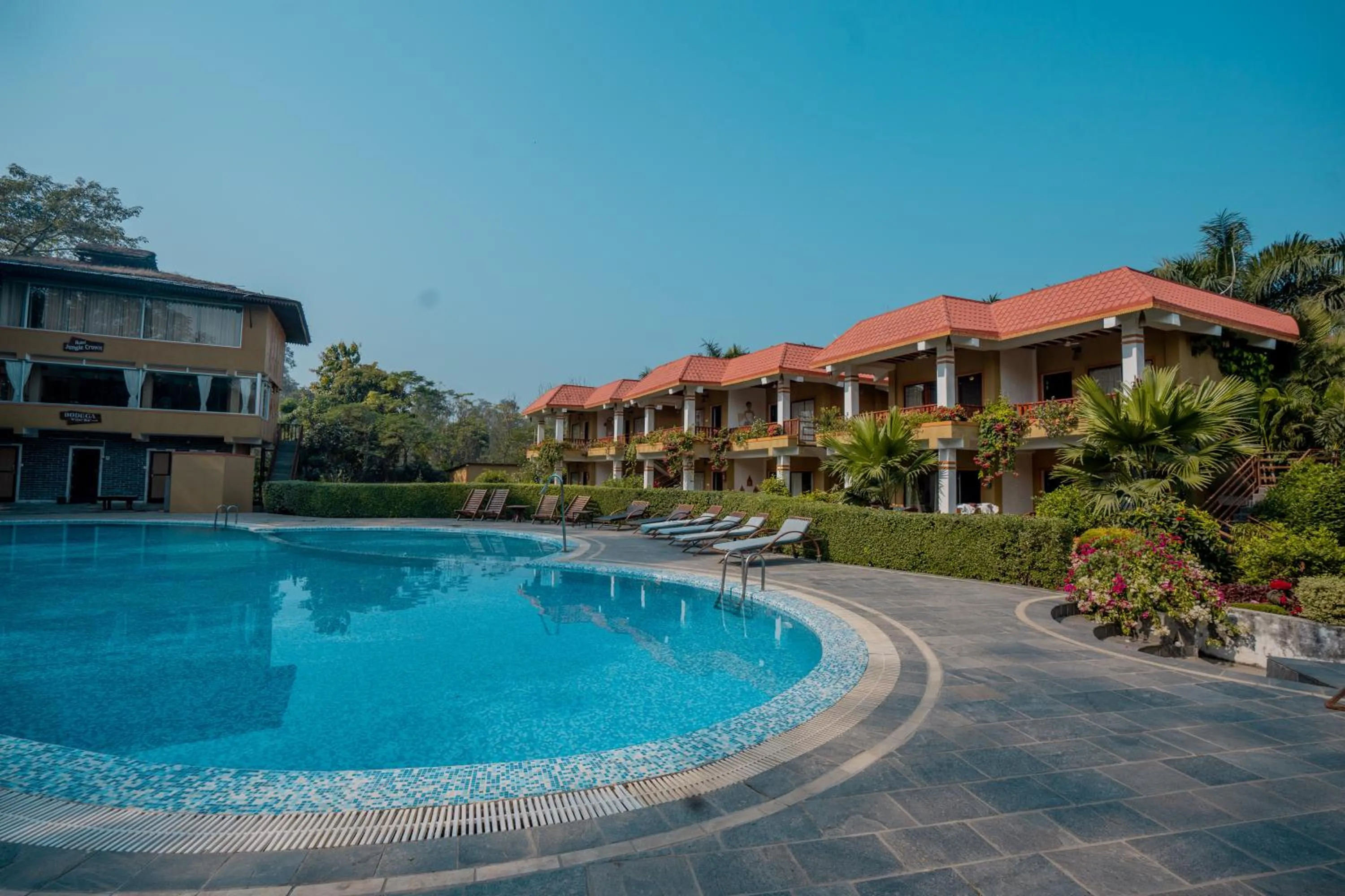 Property building in Hotel Jungle Crown