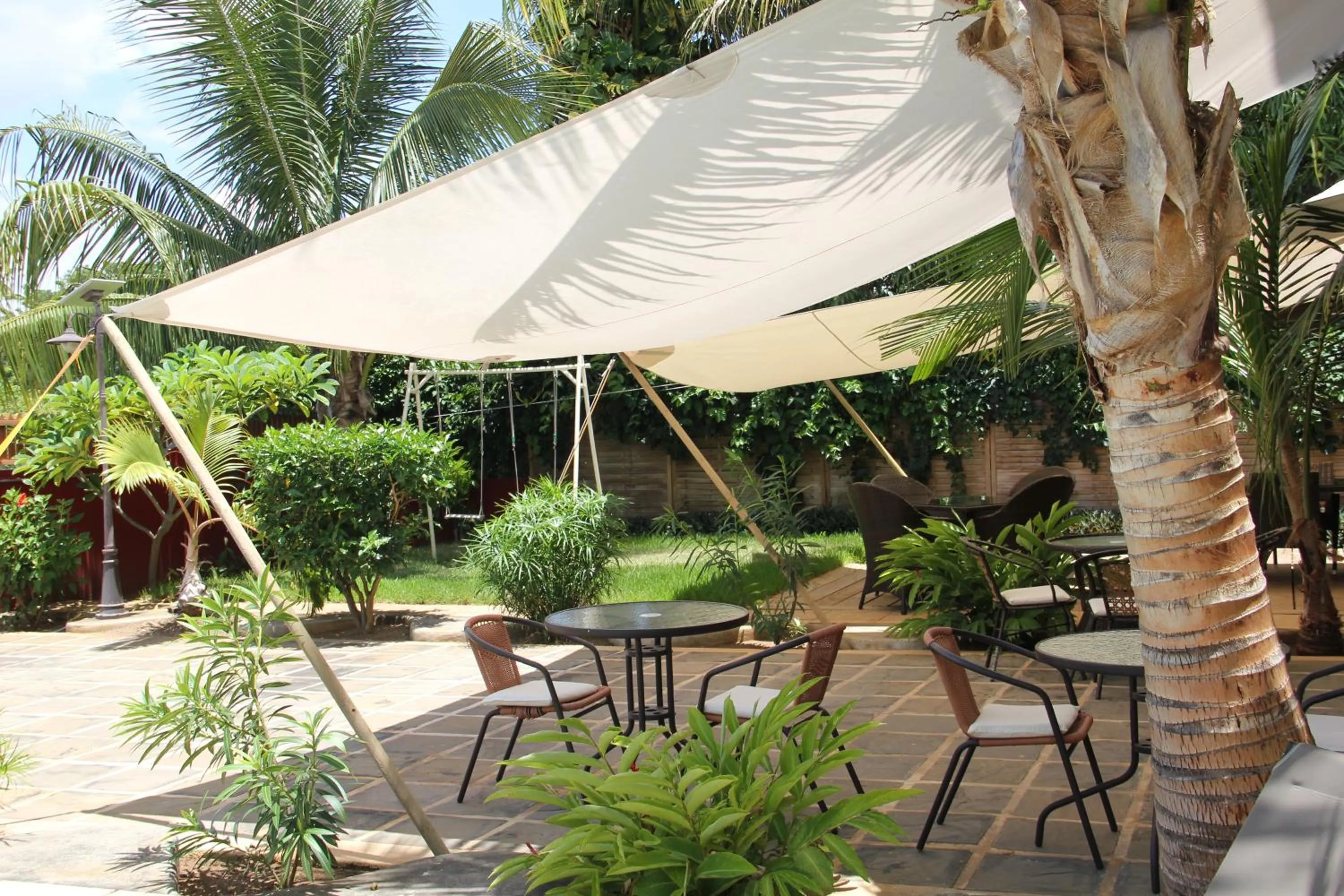 Restaurant/places to eat in Lariad BnB