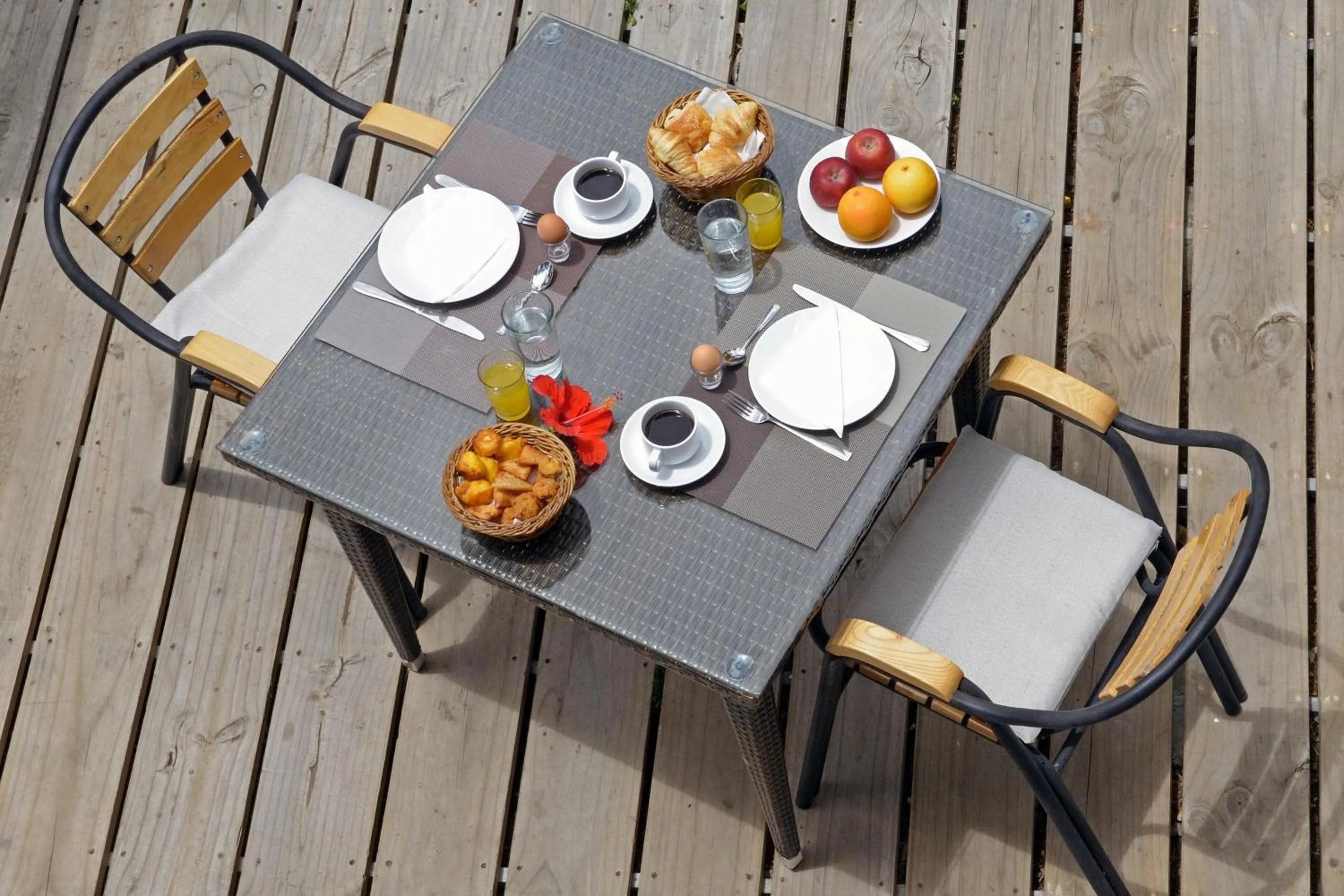 Food and drinks in Lariad BnB