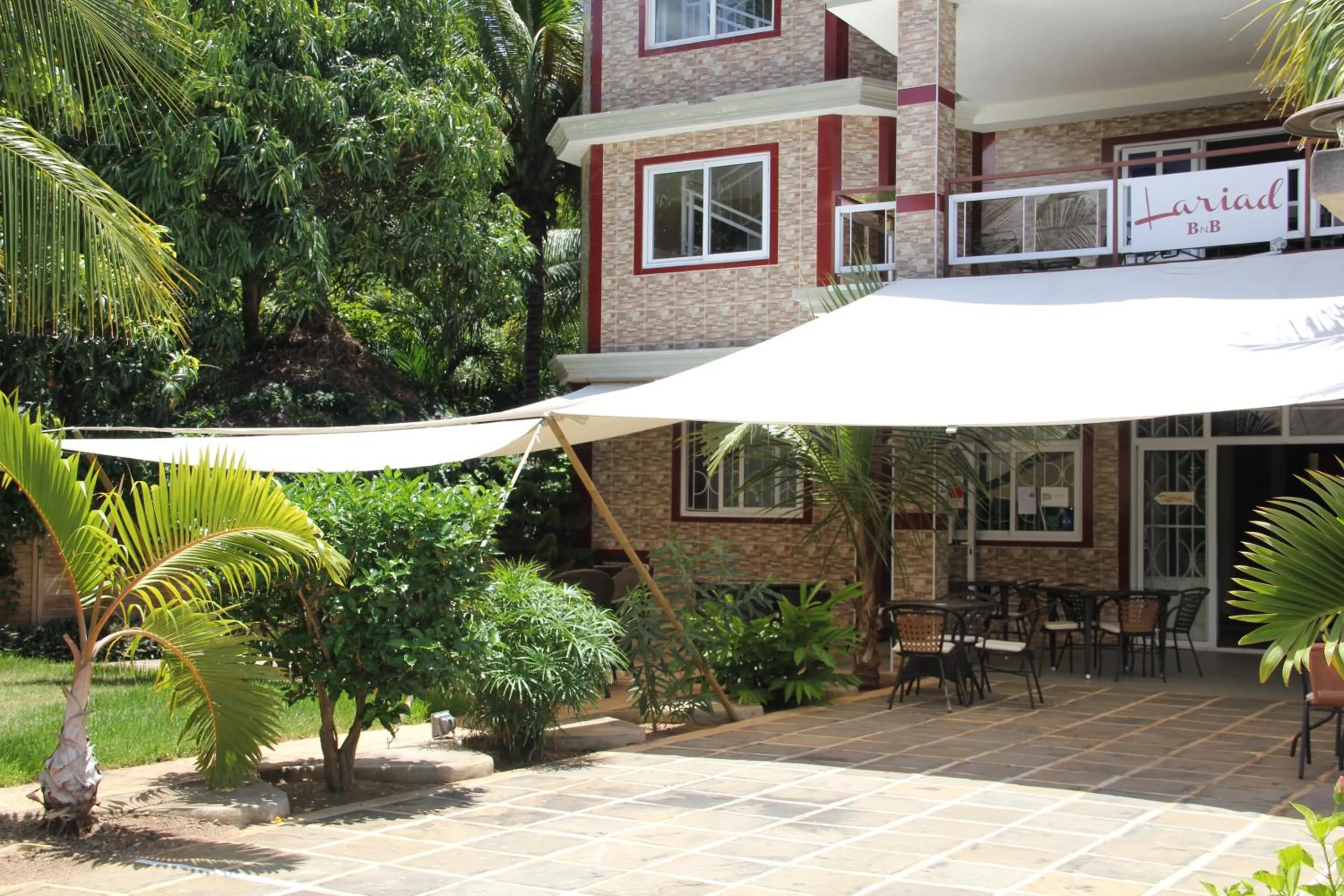 Restaurant/places to eat in Lariad BnB