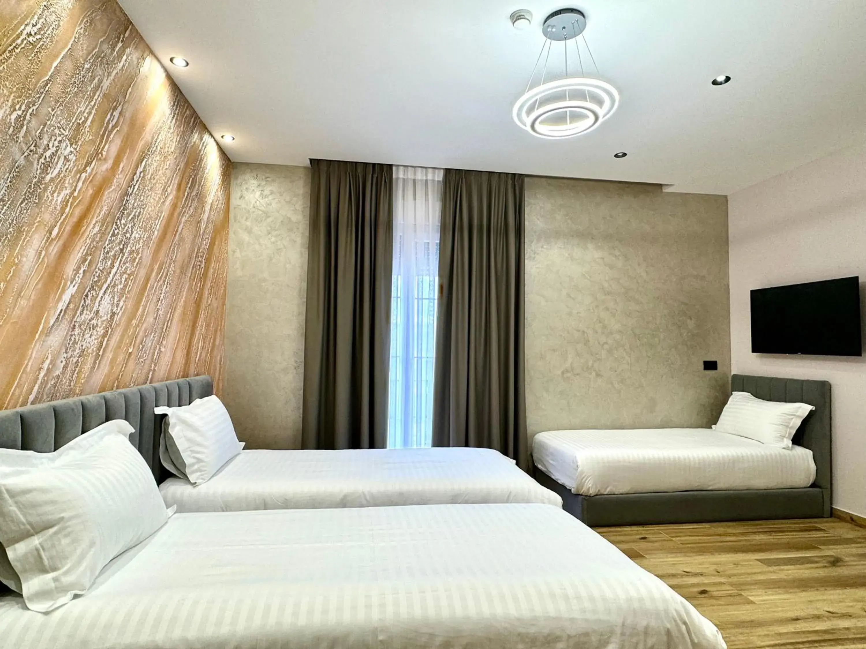 Triple Room with Balcony in Residence Inn Hotel Triple Room with Balcony in Residence Inn Hotel