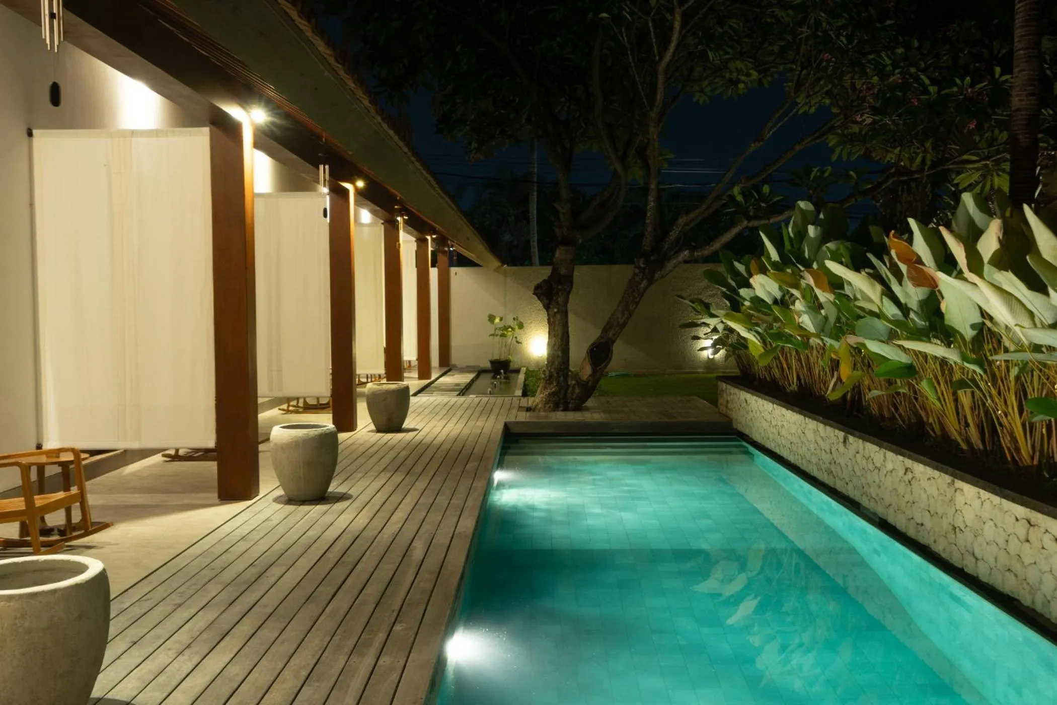 Swimming pool in Rarama Living Studio