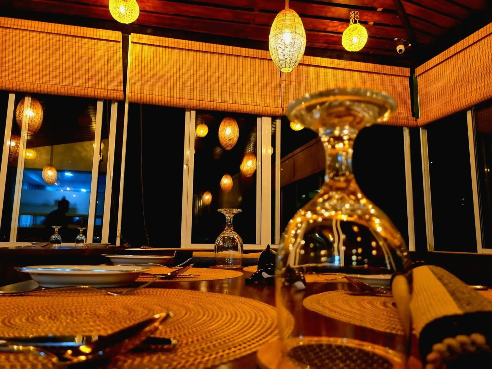 Restaurant/places to eat in Manthra Leisure