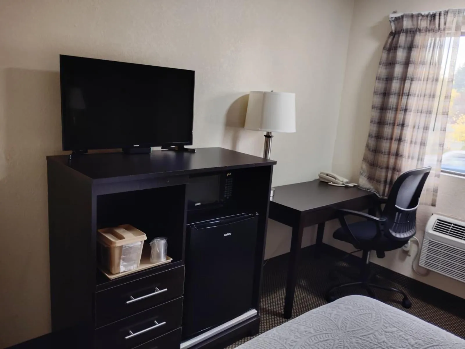 TV and multimedia, Bed in Cozy Inn