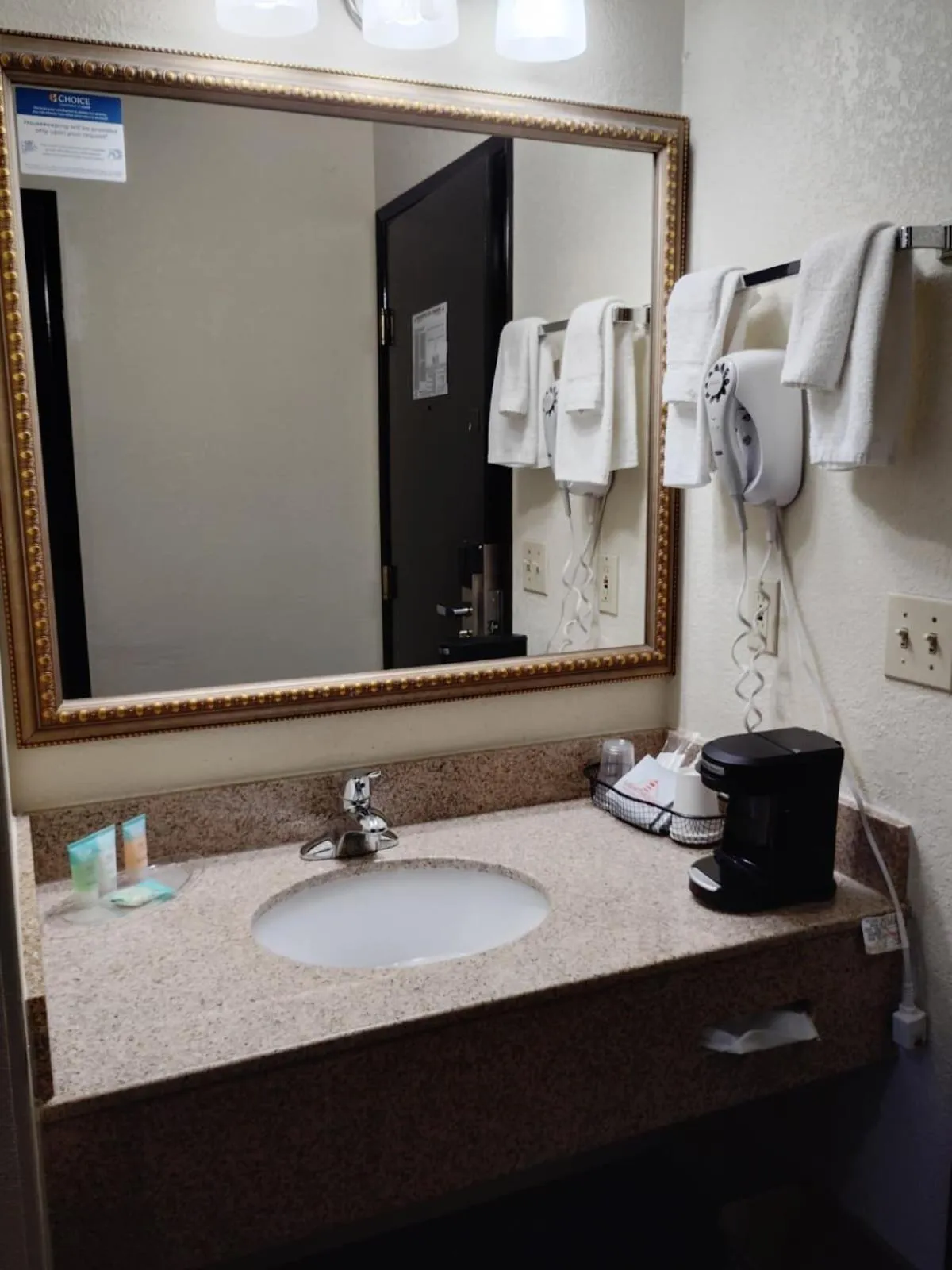 Bathroom in Cozy Inn