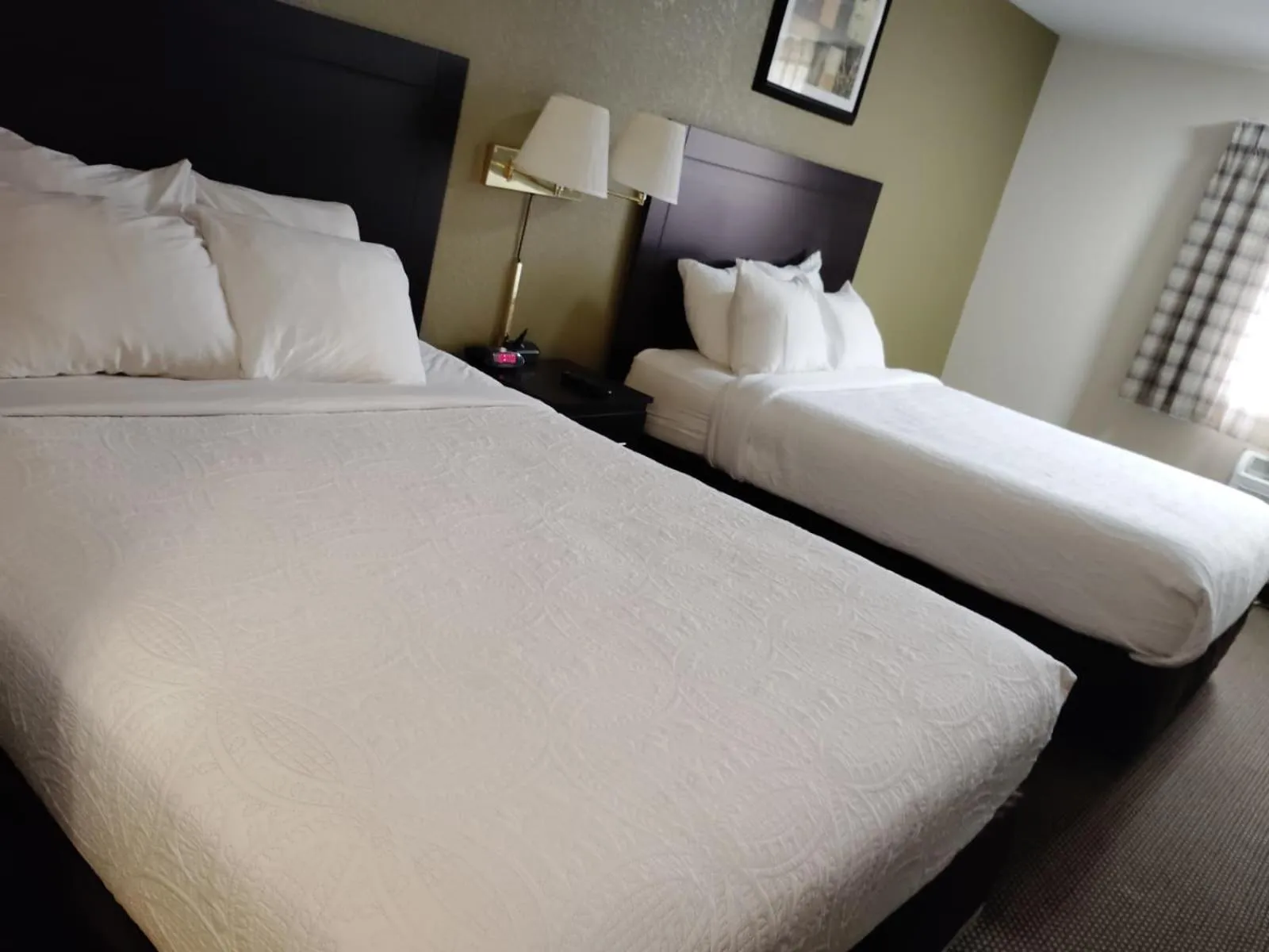 Photo of the whole room, Bed in Cozy Inn